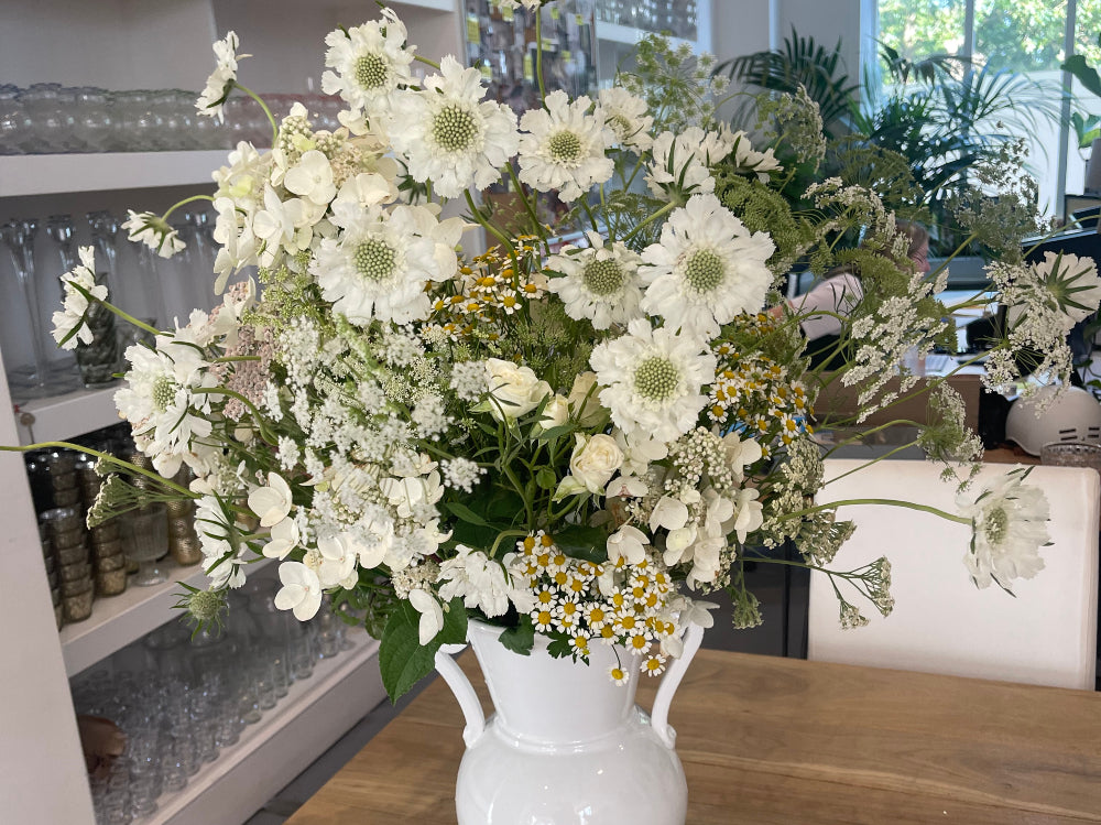 How to Create the Perfect Meadow Vase with Lucy Vail