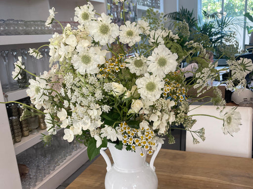 How to Create the Perfect Meadow Vase with Lucy Vail