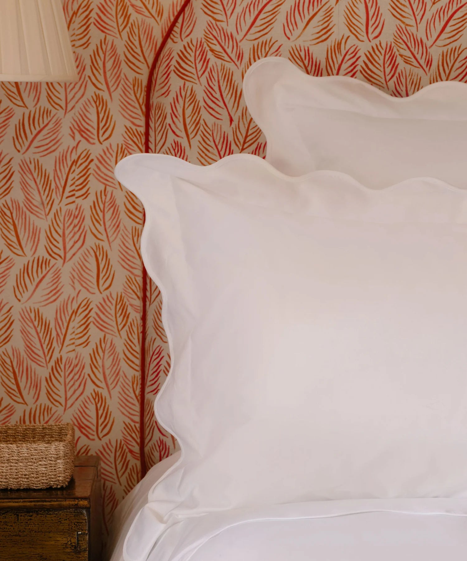 Pair of Alexandra Wavy Scalloped Pilllowcases, White