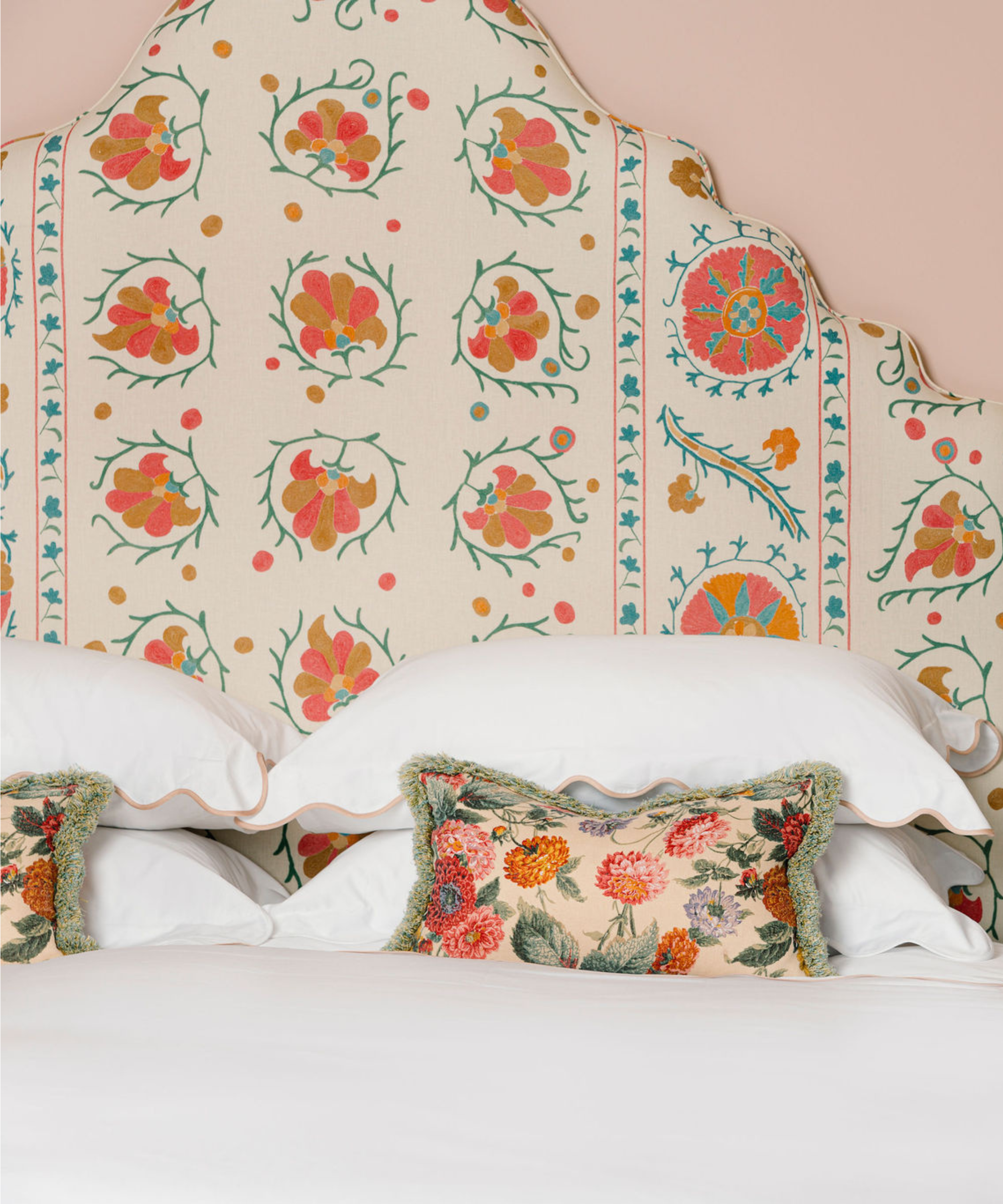 Alexandra Wavy Scalloped Bed Linen, Plaster Pink, Lifestyle