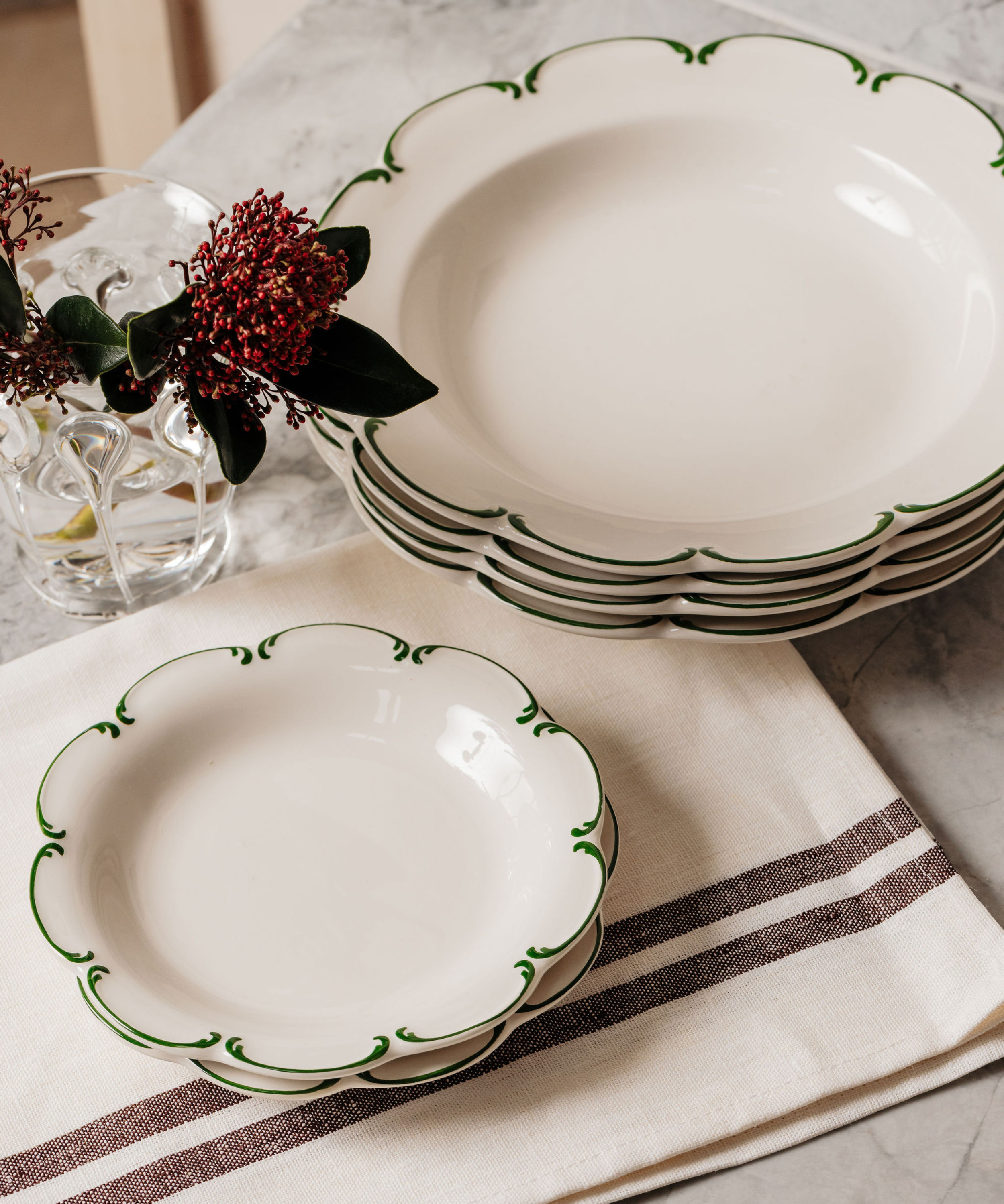 Olivia Scalloped Crockery, Green Filet
