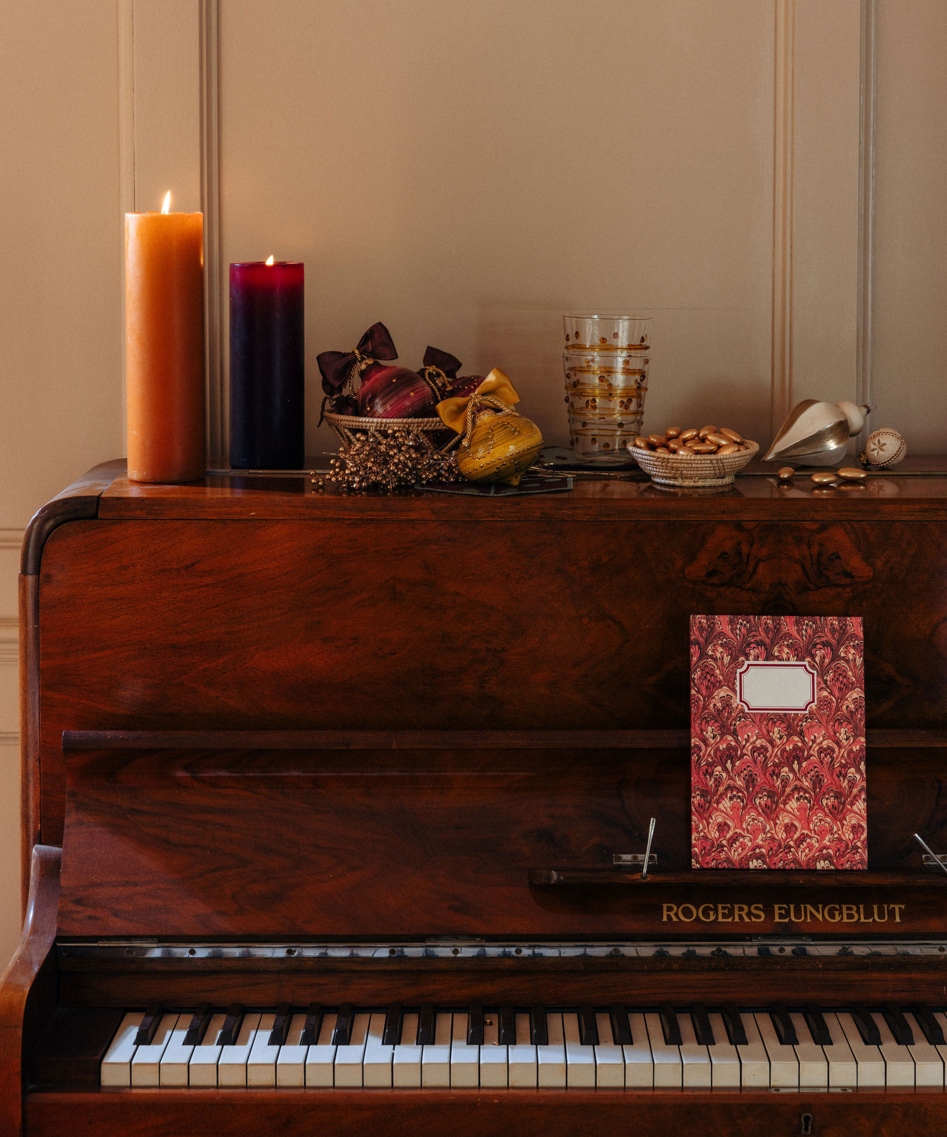 Pair of Elisa Tumblers, Dark Amber