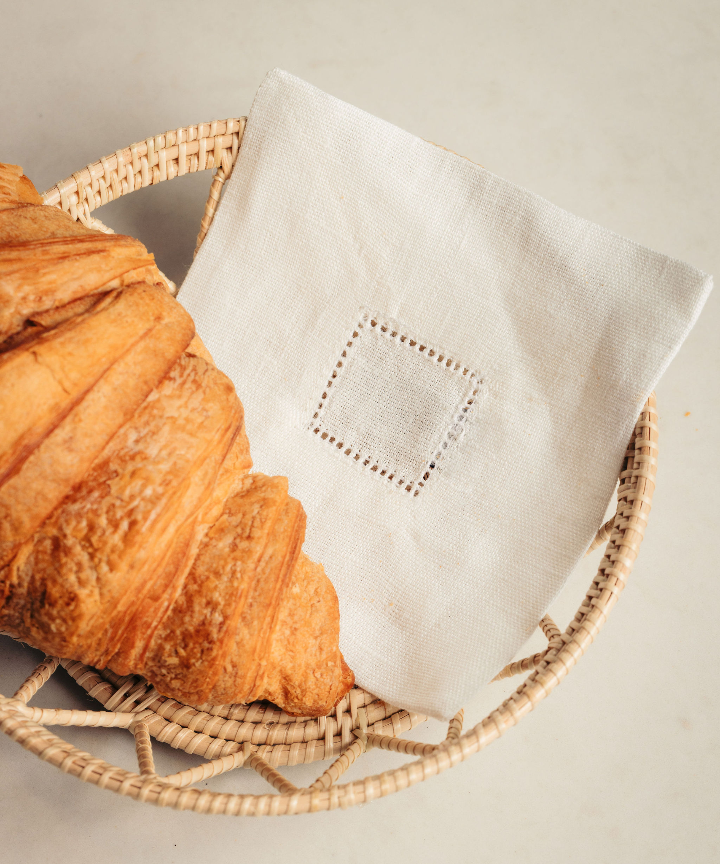 Set of 4 Linen Bread Basket Napkins, Small, with Zelda Basket