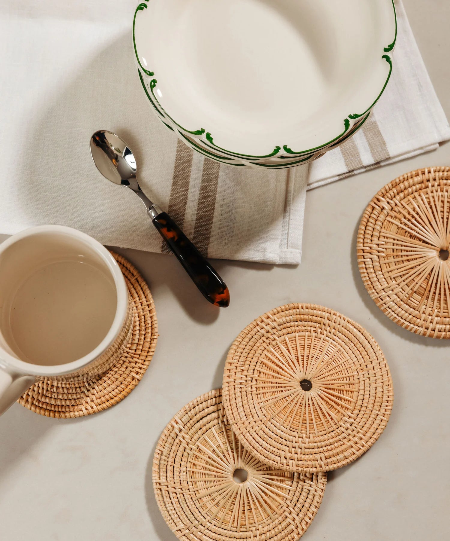 Set of 4 Olivia Scalloped Cereal Bowls, Green Filet, with Woven Coasters