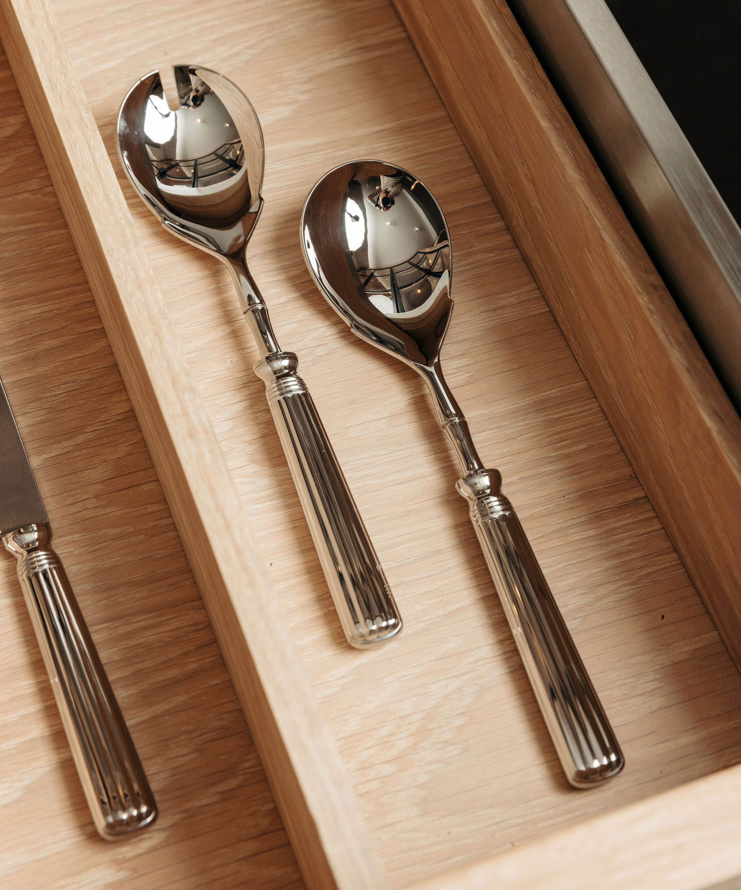 Line Salad Servers