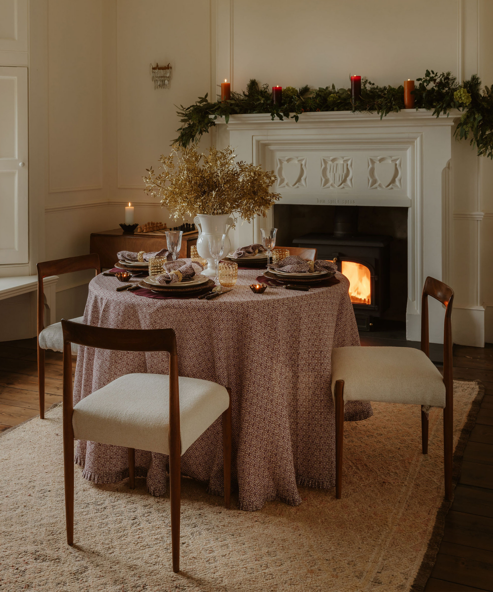 Basketweave Pleated Round Linen Tablecloth, Burgundy, Dining Room Lifestyle