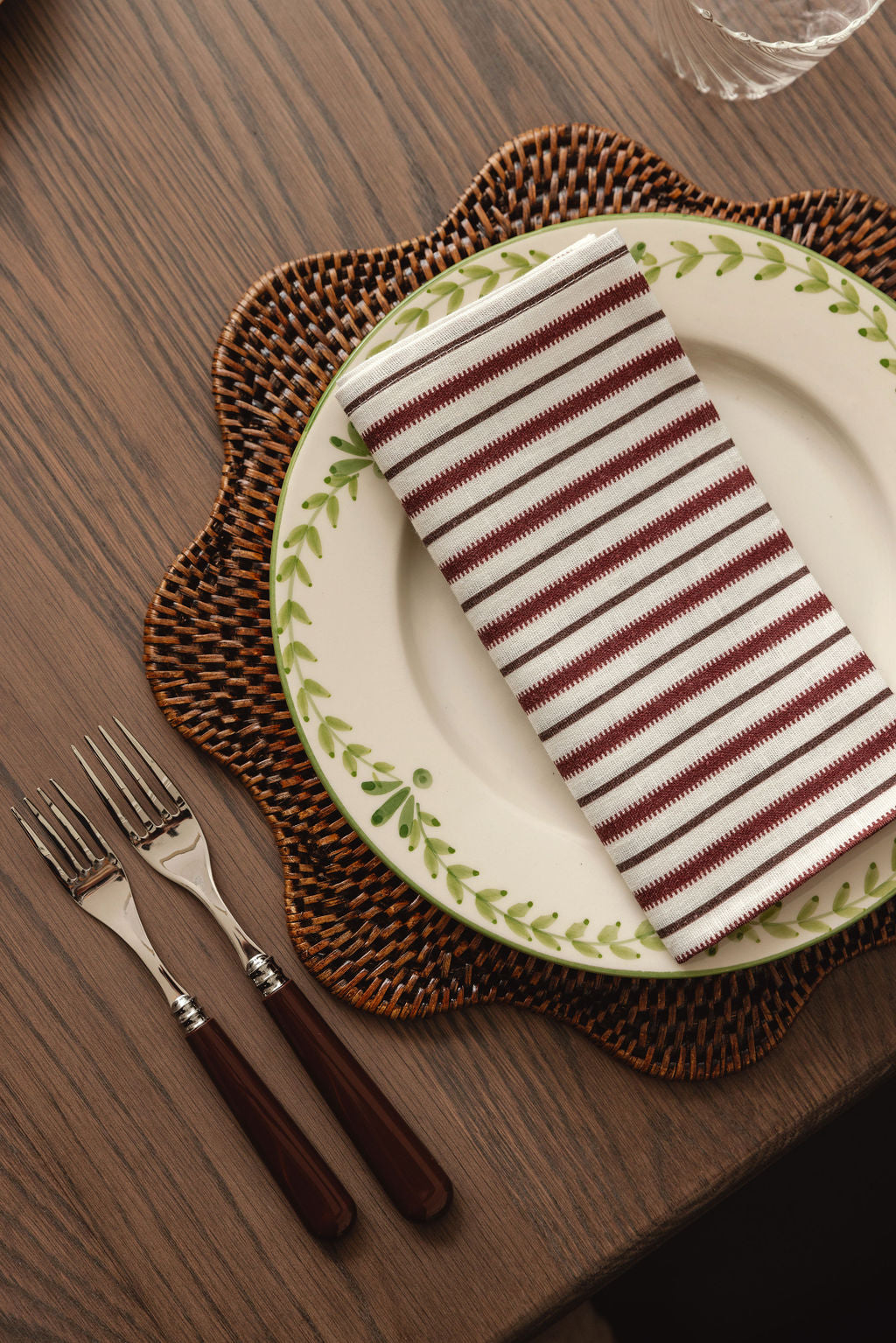 Rebecca Udall Classic Cutlery Set, Chocolate with Elouise Crockery