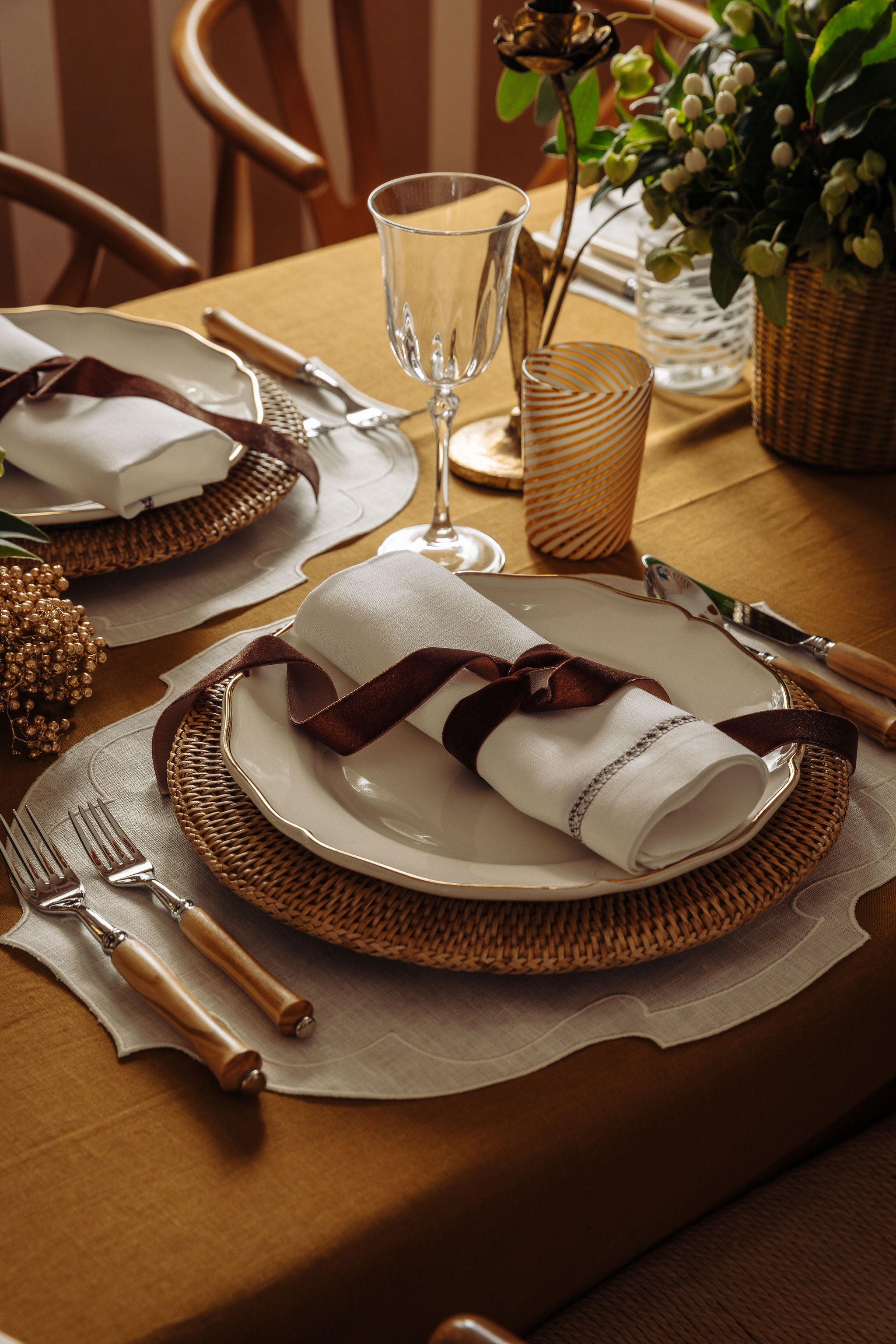 Rebecca Udall Nora Cutlery Set, Lifestyle & Francesca Waxed Linen Placemats, Natural