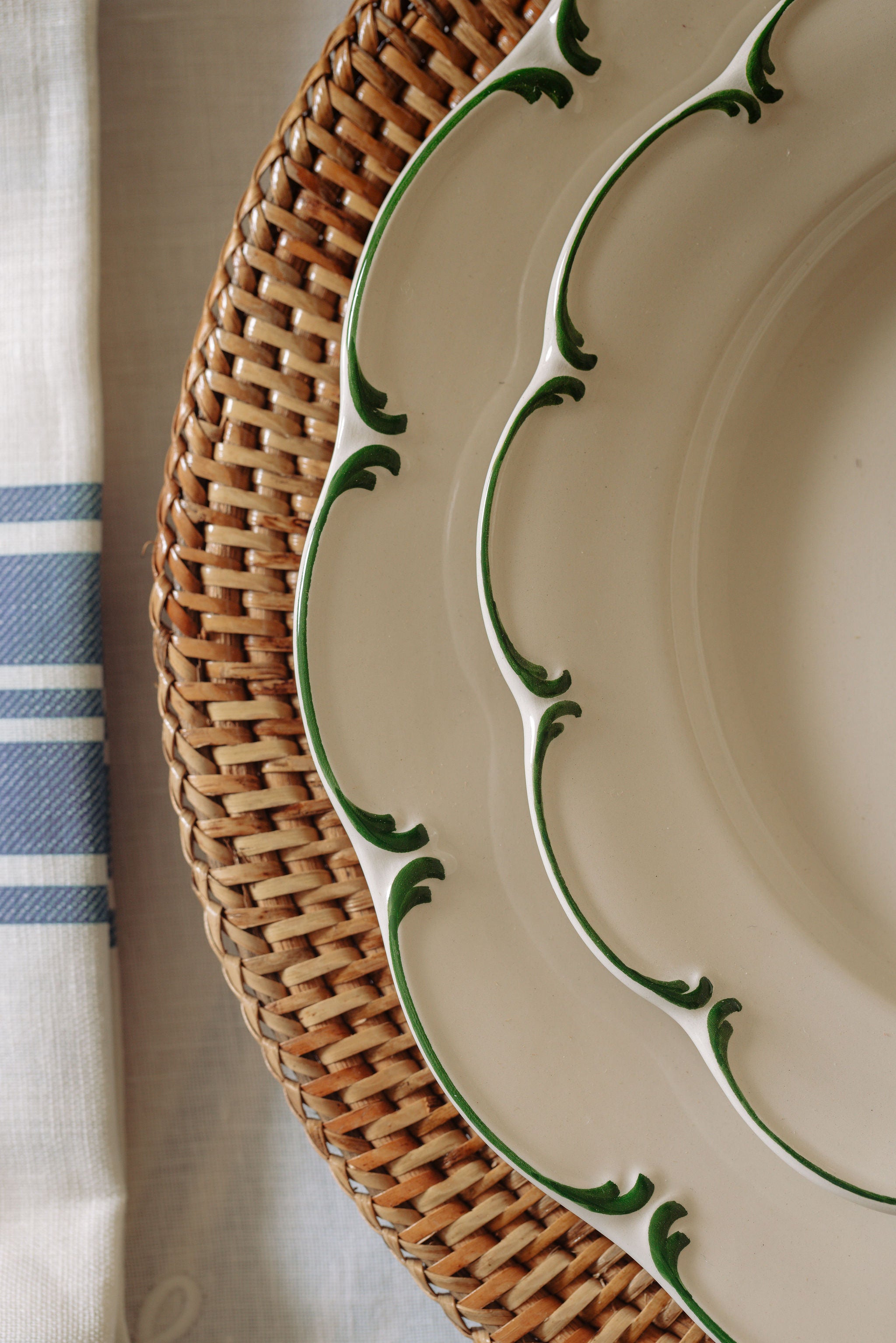 Olivia Scalloped Crockery, Green Filet
