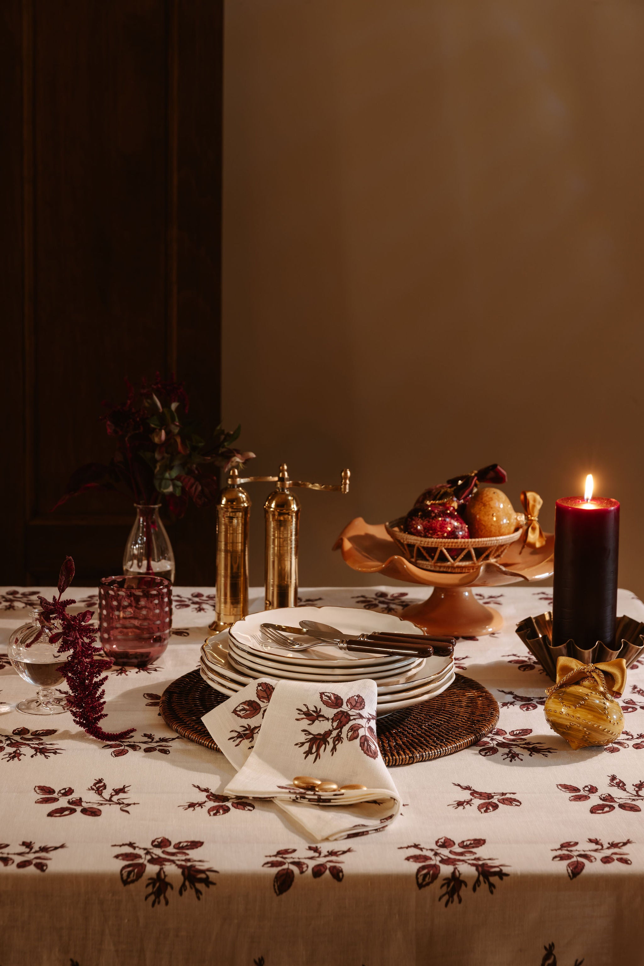 Rosehip Table Linens