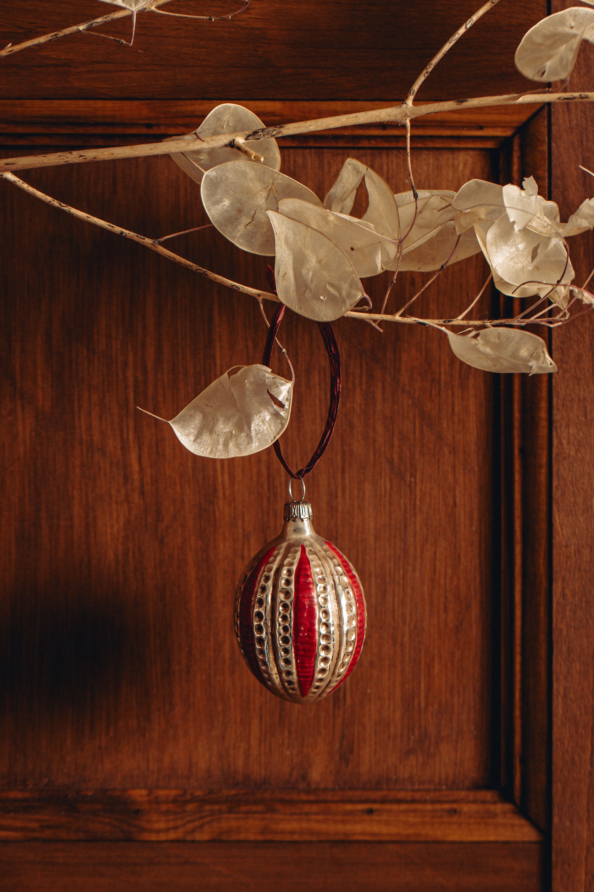Petra Bauble, Pomegranate Red