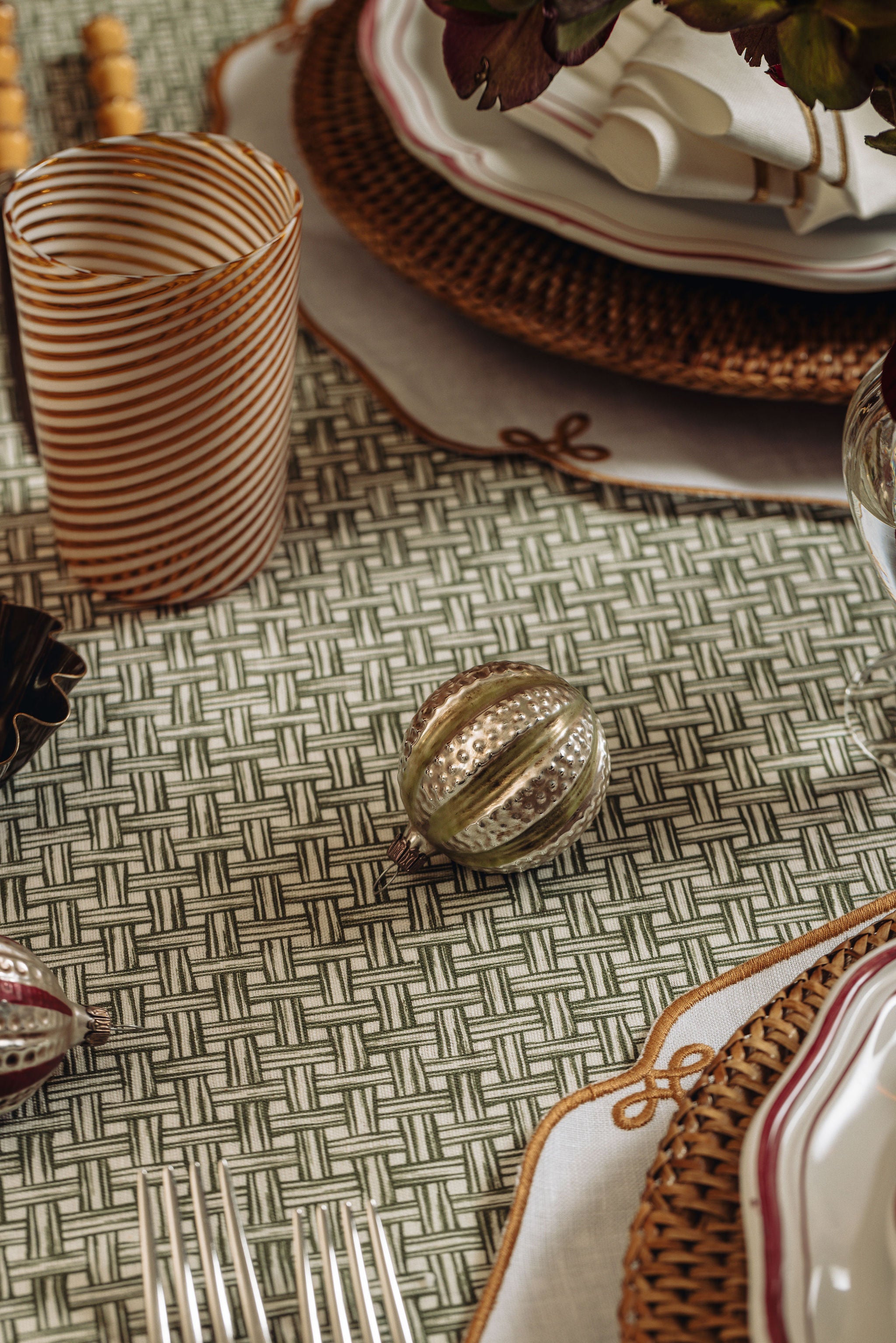 Basketweave Linen Tablecloth, Vine Green