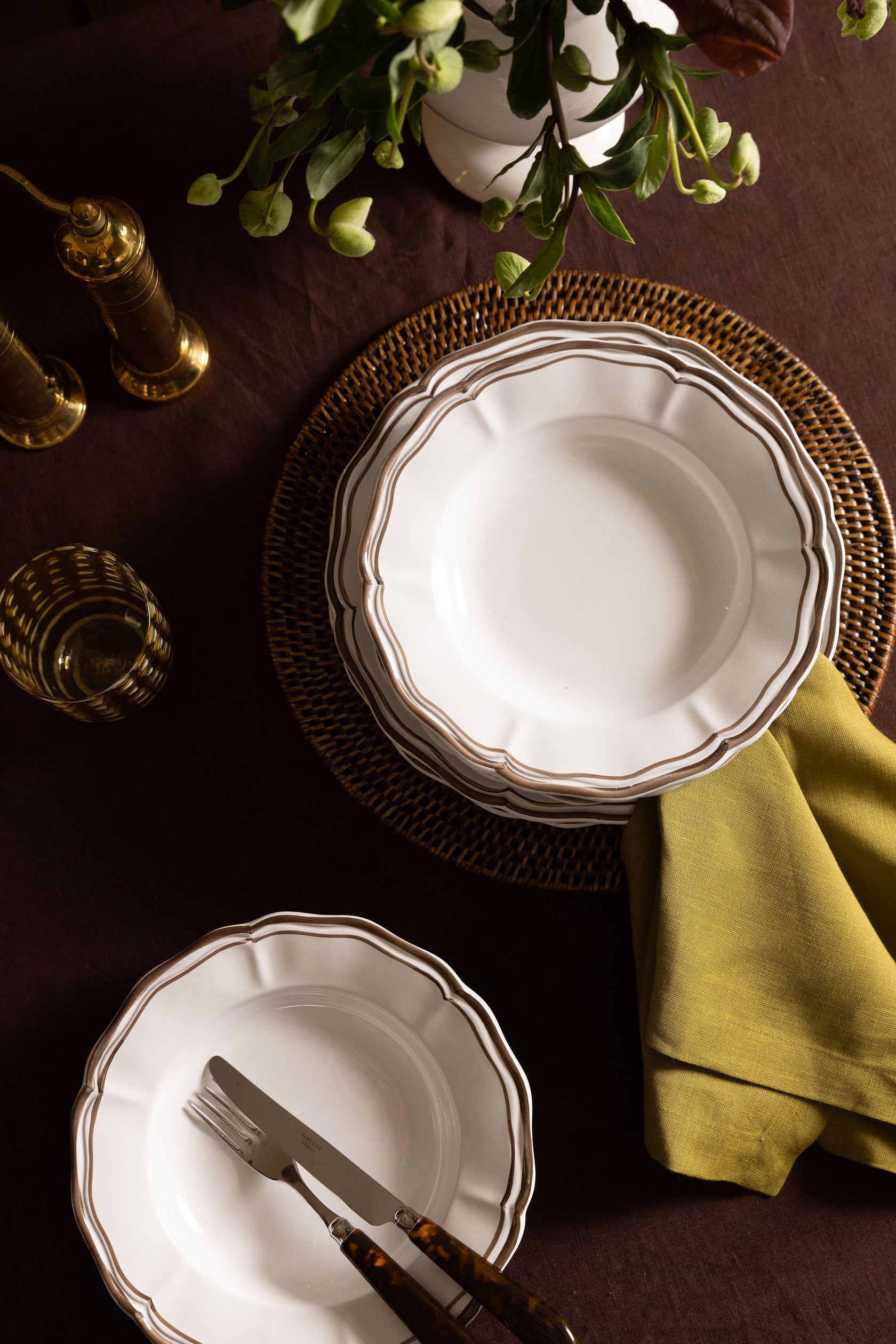 Set of 4 Zita Scalloped Dinner Plates, Chestnut Brown