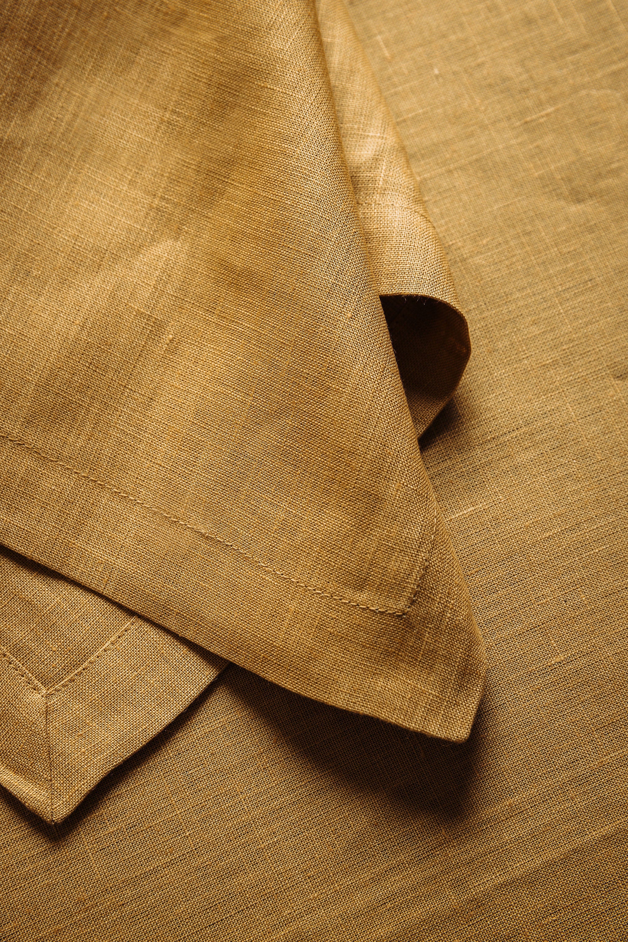 Classic Linen Table Linens, Straw