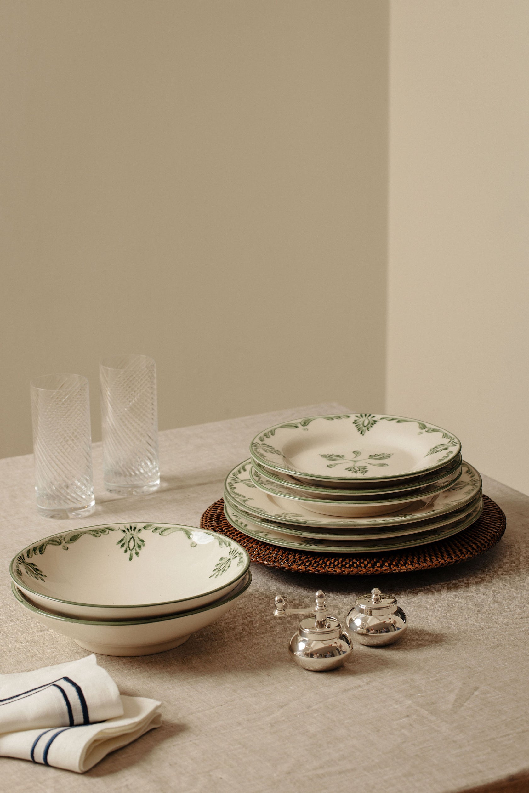 Eleanor Dinner Plate, Forest Green