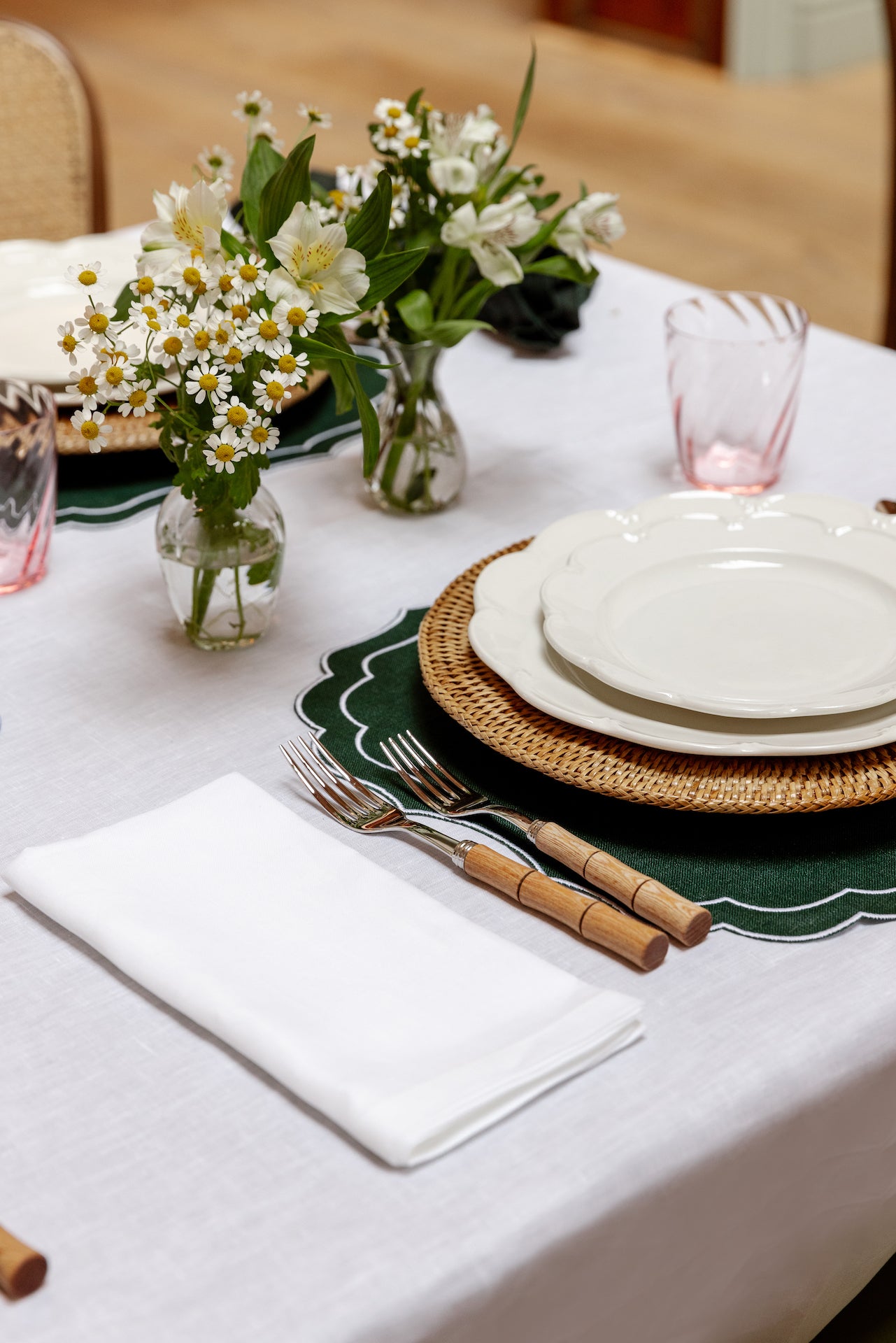 Classic Mitred Table Linens, White