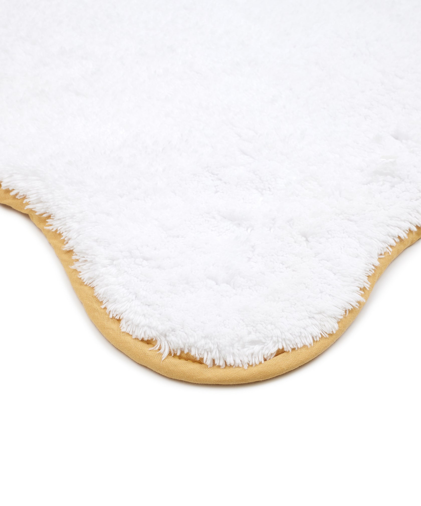 Rebecca Udall scallop bath mat white and mustard yellow gold edge piping trim