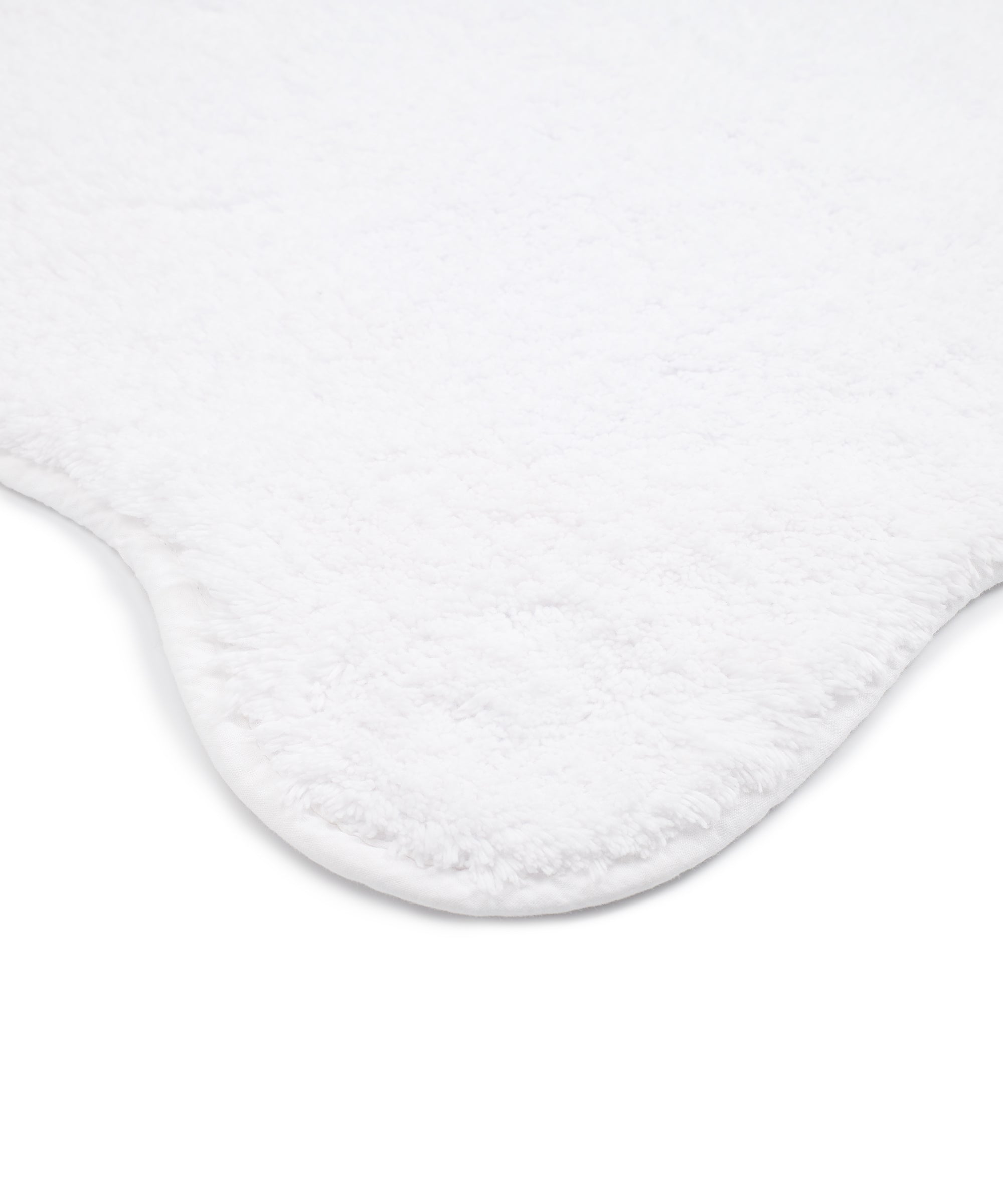 Rebecca Udall Luxury Classic Scalloped Wavy Piped Edge Bath Mat, White