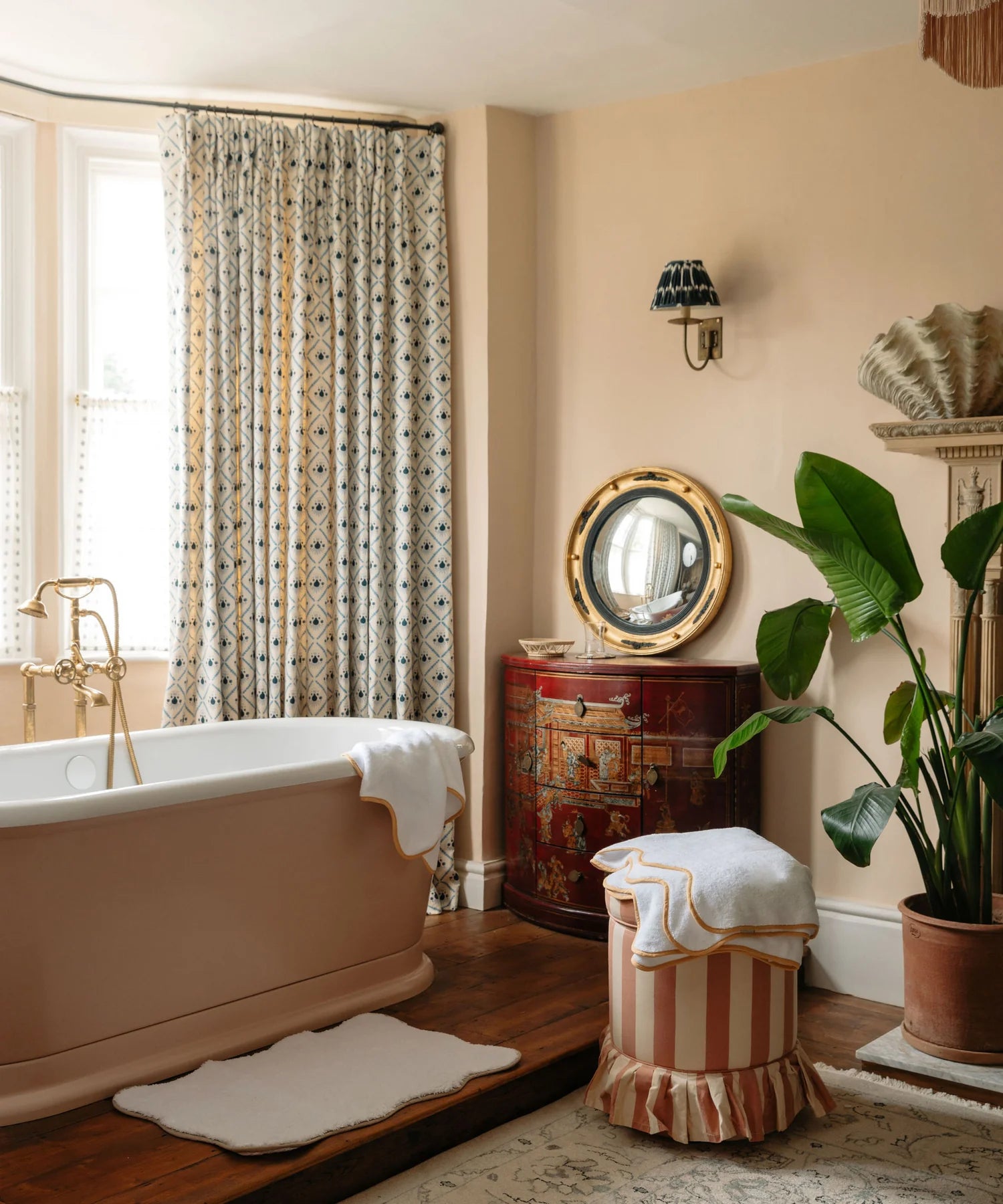 Amelia Scalloped Bath Towels, Mustard