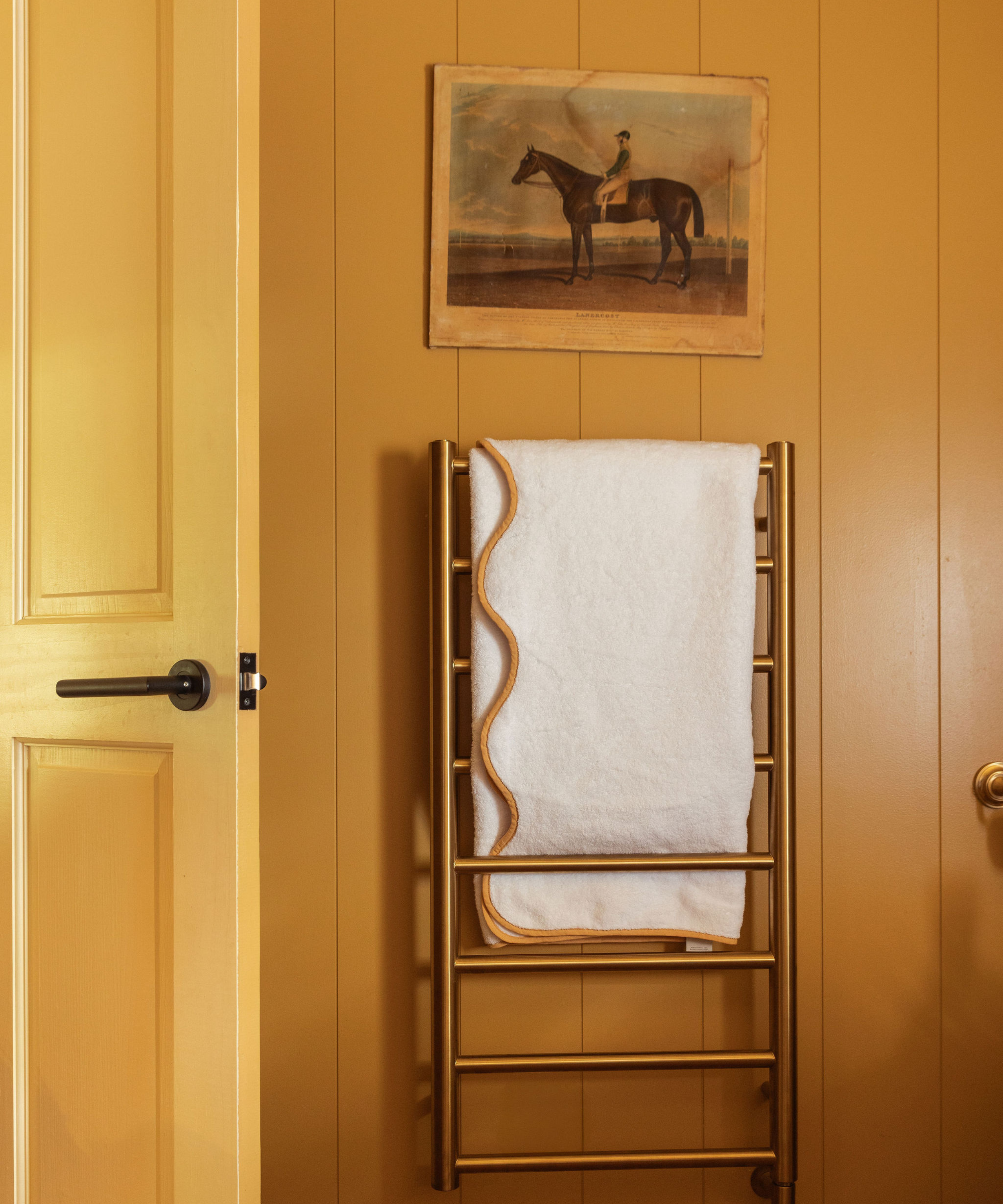 Amelia Scalloped Bath Sheet, Mustard