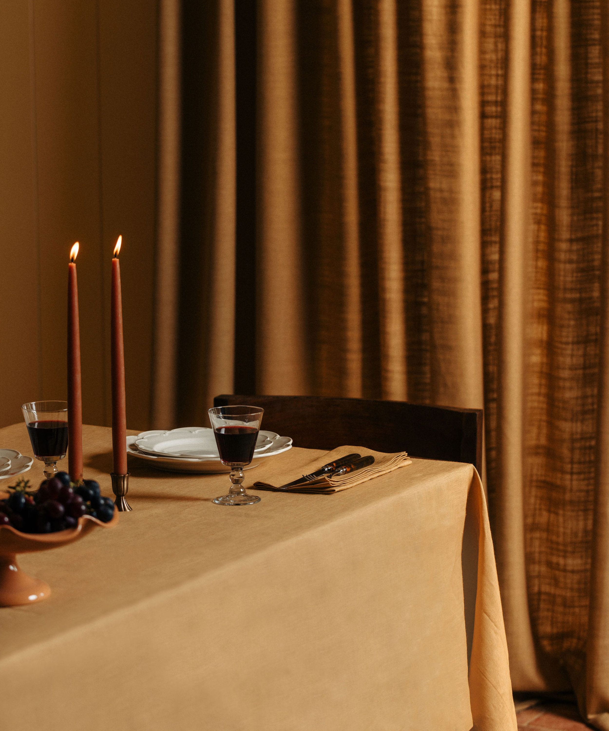 Classic Linen Table Linens, Straw, with Evelyn Glasses