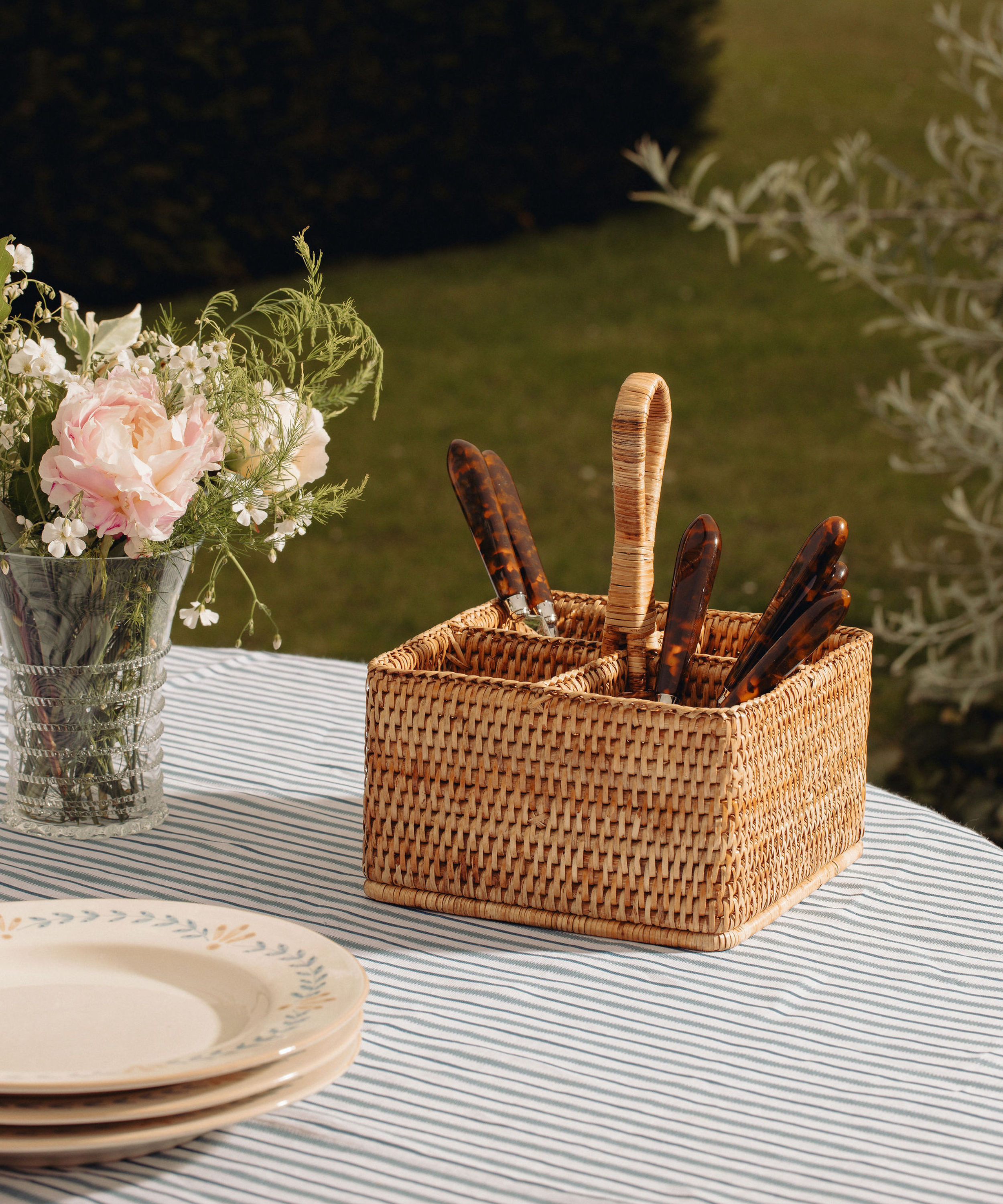 Classic Cutlery Set, Tortoiseshell with the Rattan Cutlery and Condiment Carrier