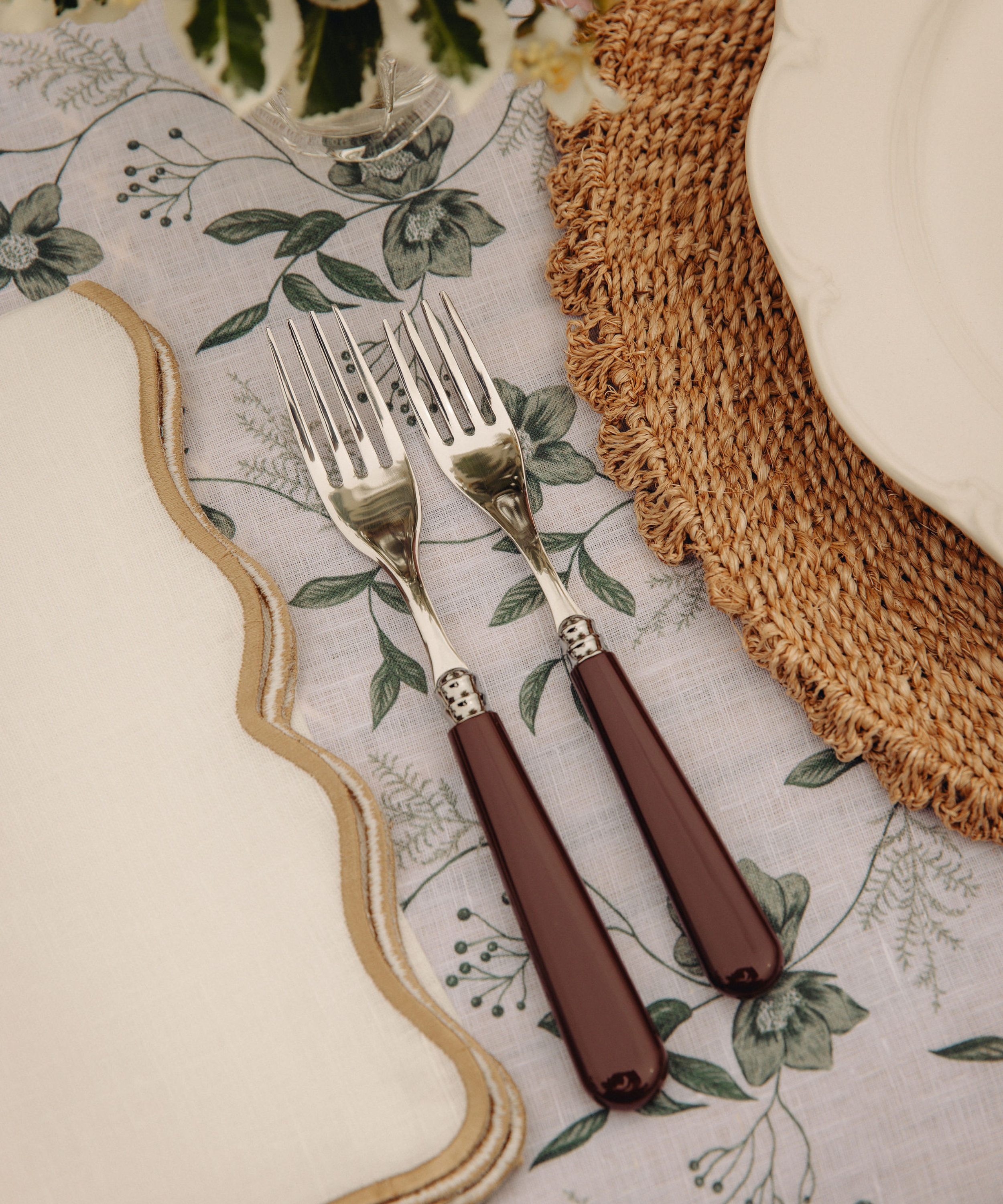 Classic Cutlery, Chocolate
