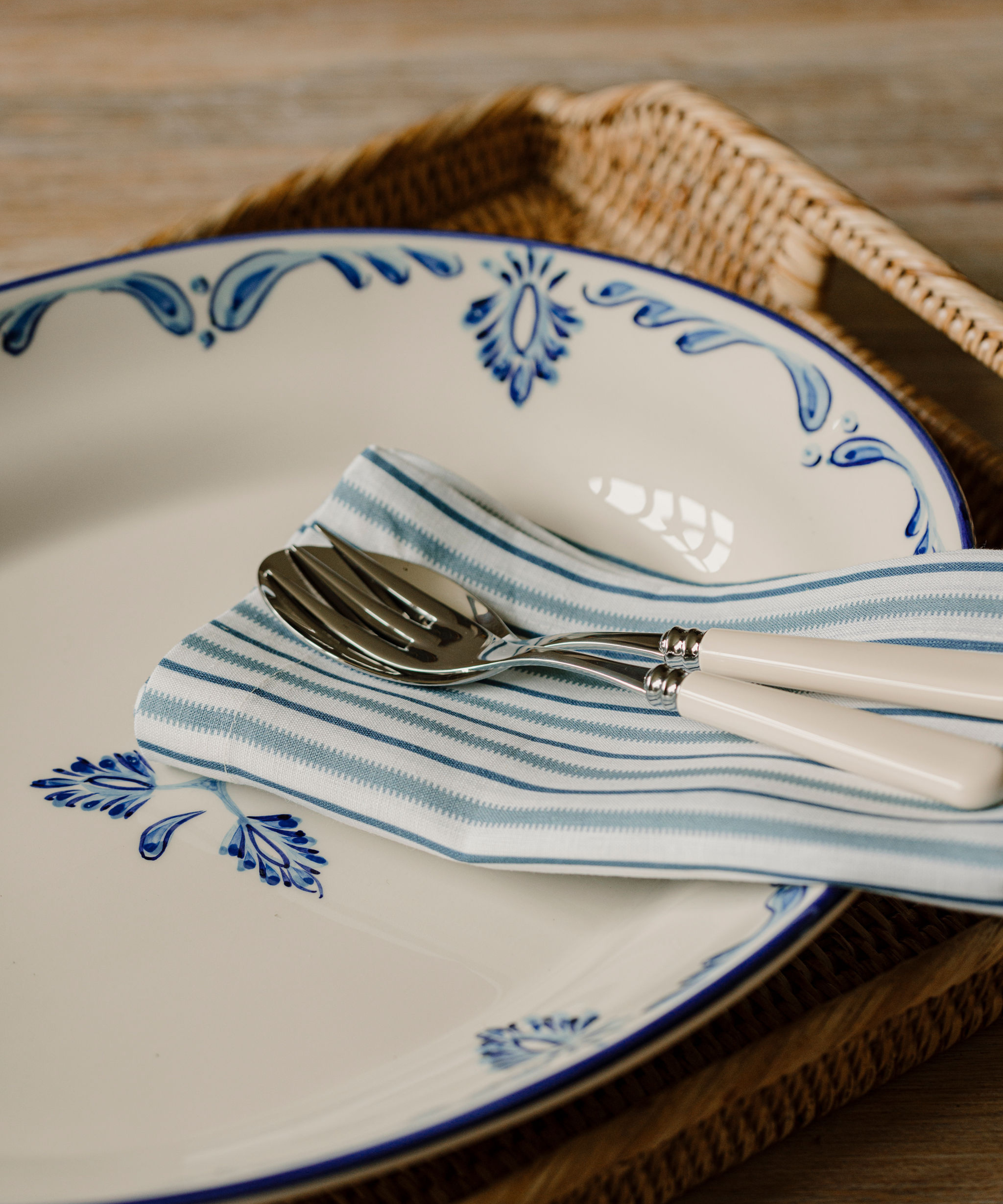 Rebecca Udall Classic Serving Set, Pale Ivory with Victoria Napkin
