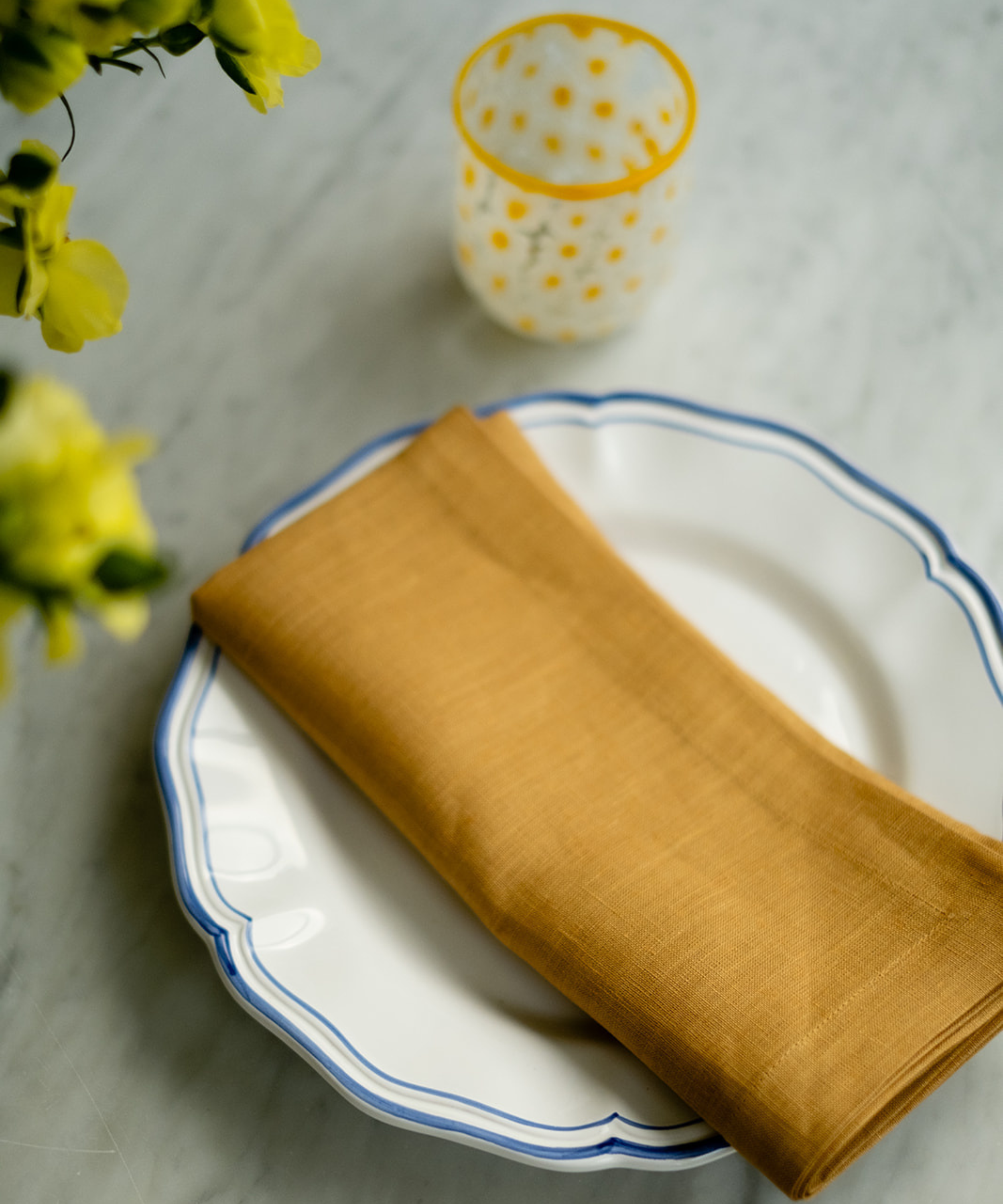 Zita Scalloped Crockery, Marine Blue, with Straw Napkins