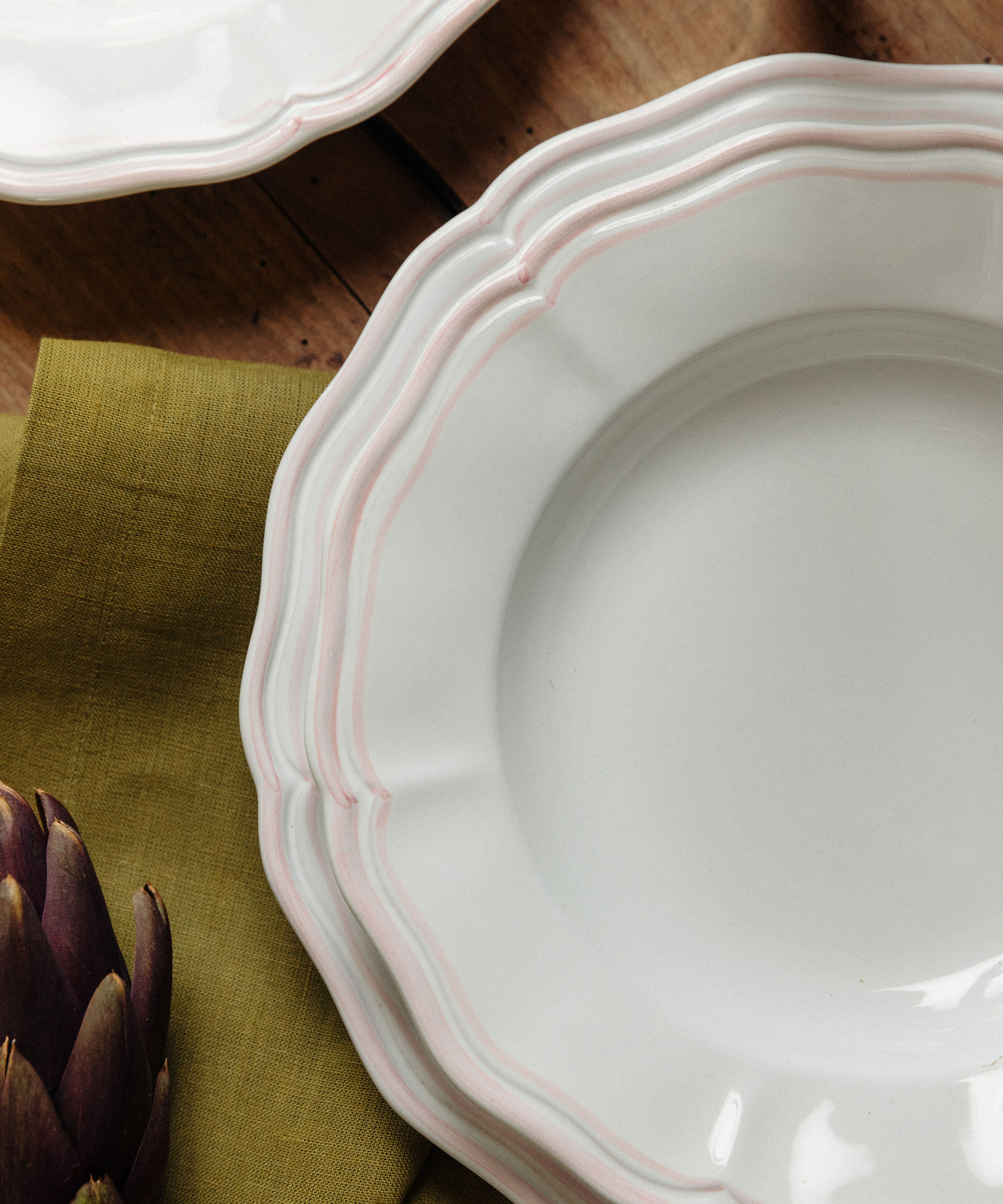 Set of 4 Zita Scalloped Pasta Bowls, Blush Pink, Detail