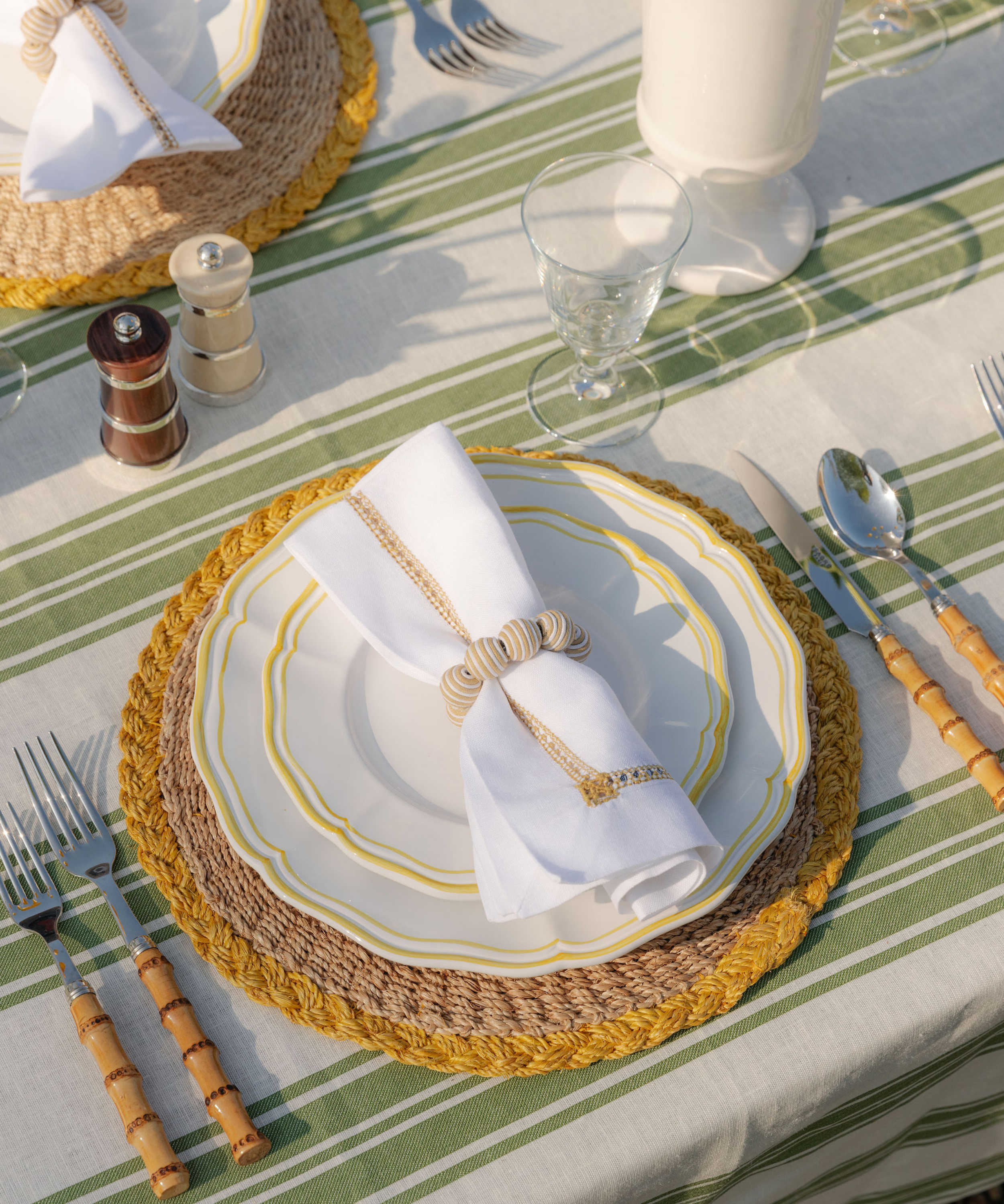 Zita Scalloped Crockery, Citrus Yellow, with Abaca Placemat