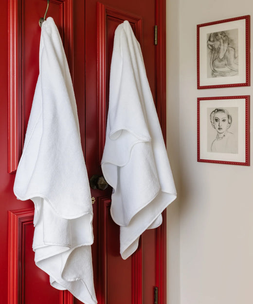 Amelia Scalloped Towels, White, Lifestyle