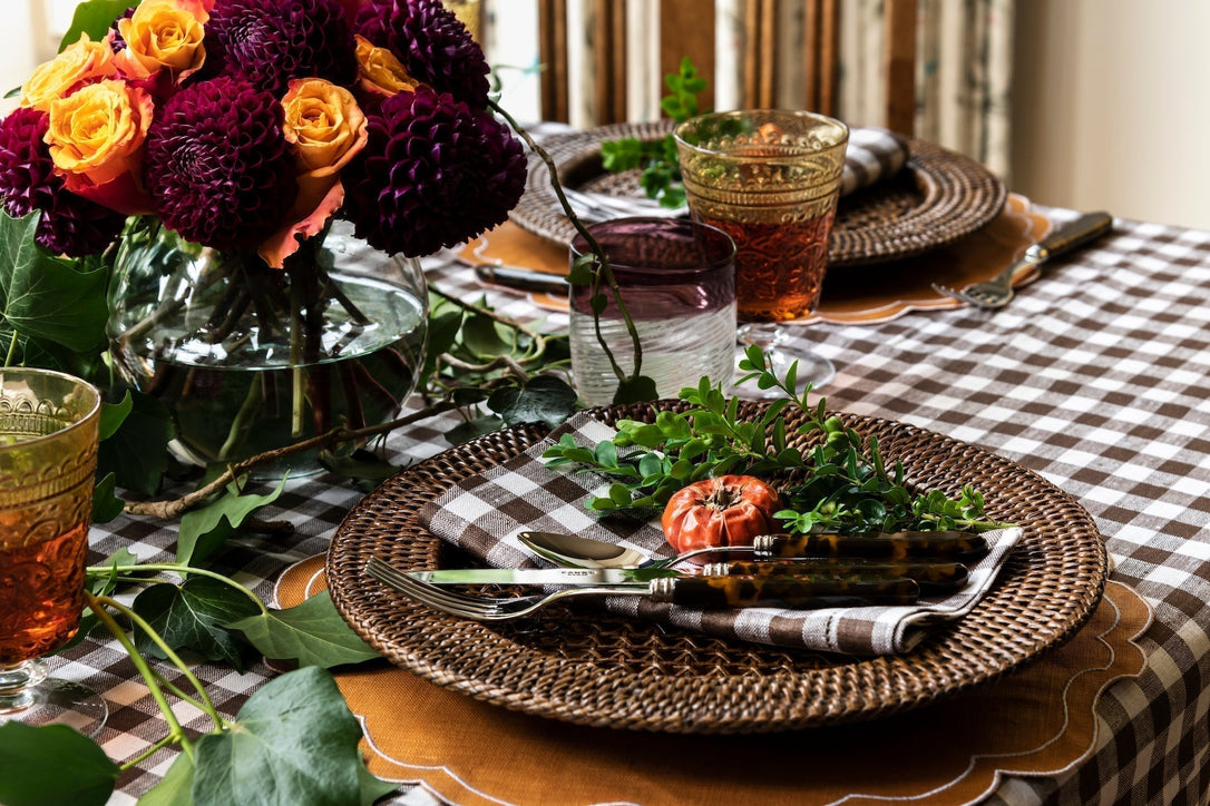 How to Create a Cosy Autumn Tablescape