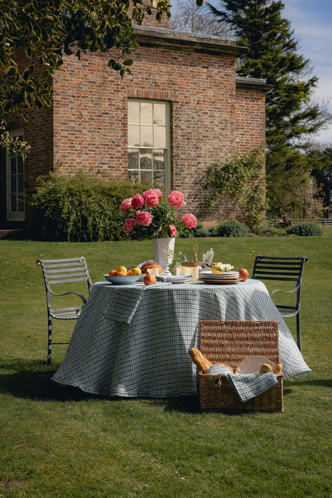 Rebecca's Al Fresco Dining Tips and Tricks
