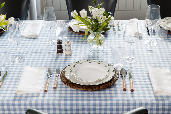 How to Plan a Spring Dinner Party