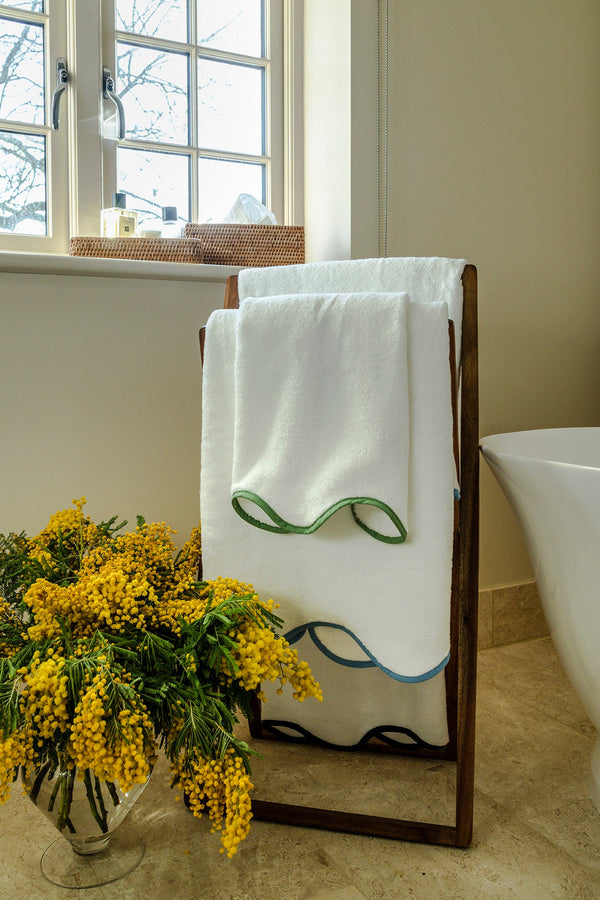 How to Make Your Bathroom Feel Like a Home Spa