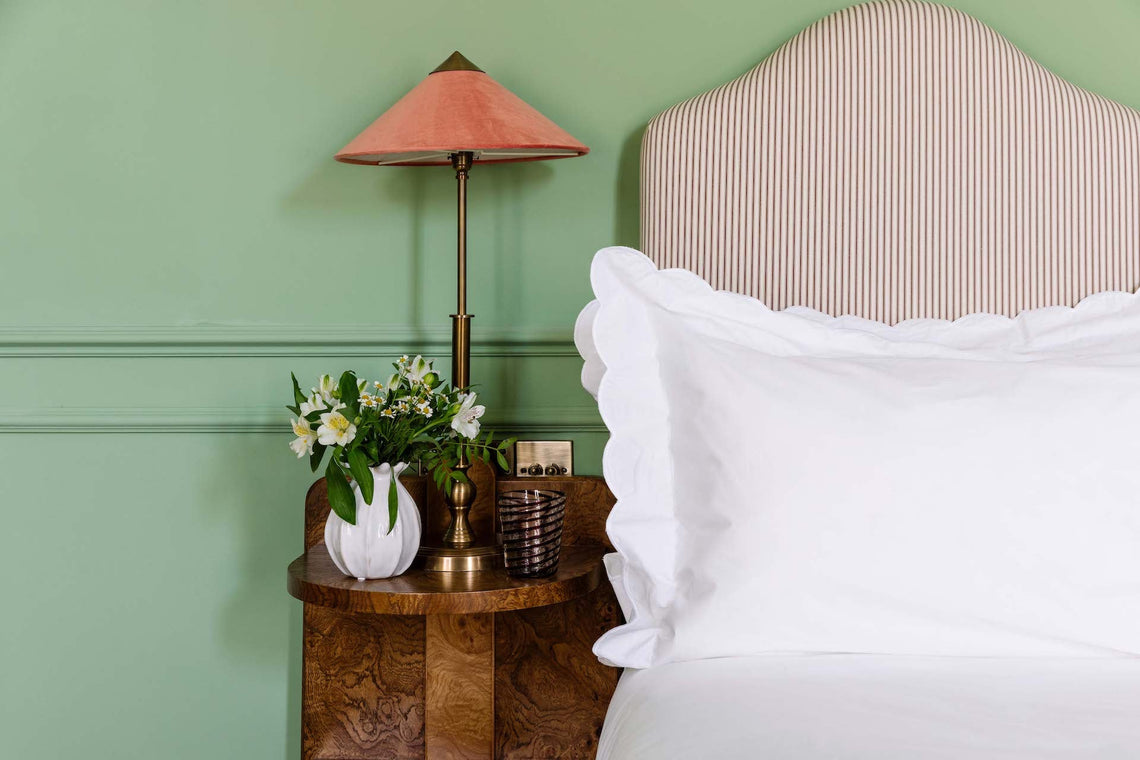 hotel bed linen