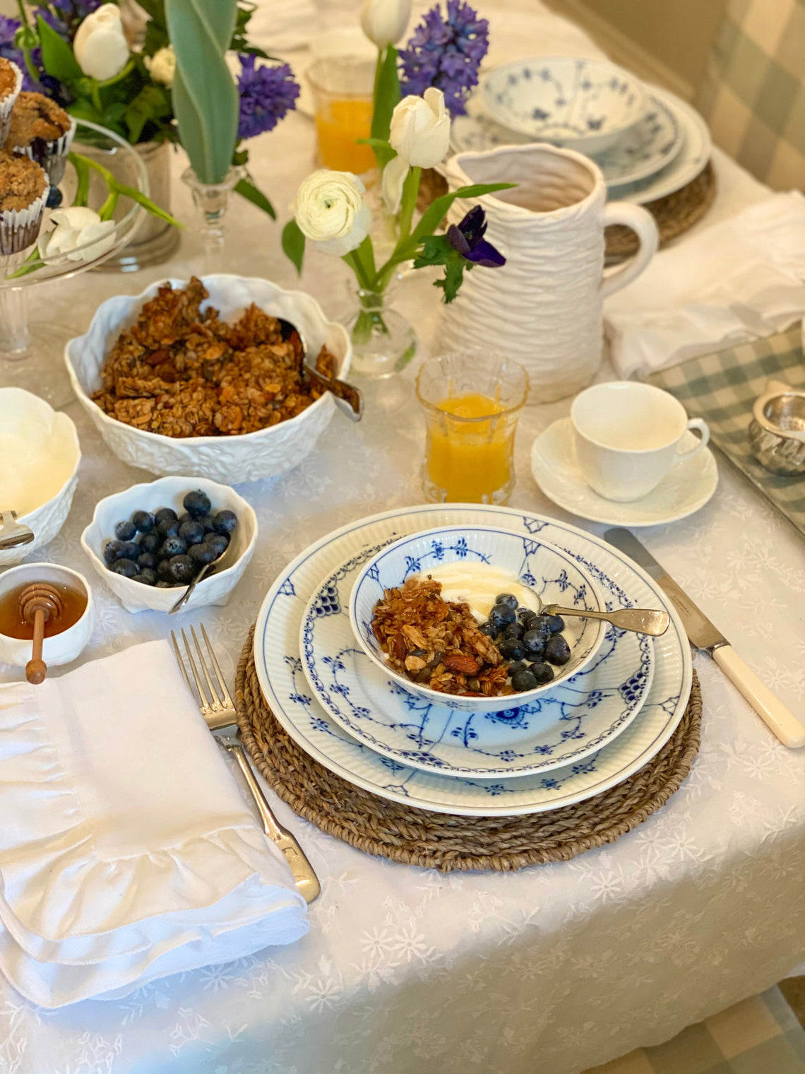 BLUEBERRY & BANANA MUFFINS WITH CINNAMON CRUMBLE TOPPING BY Amy-Beth Ellice