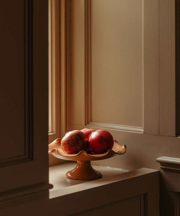 Claudia Wavy Footed Bowl, Terracotta