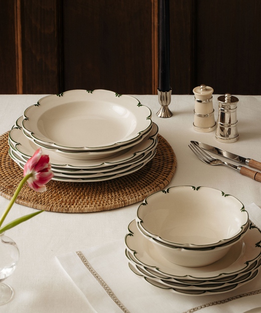 Olivia Scalloped Crockery, Green Filet