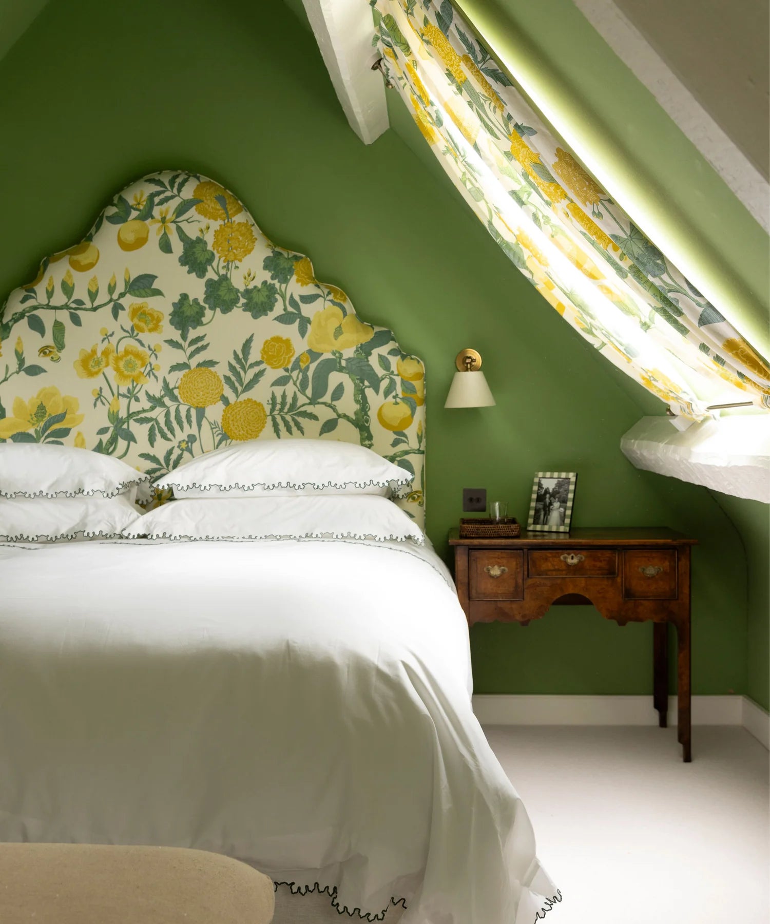 Thea Scalloped Duvet Cover, Fern Green, Lifestyle