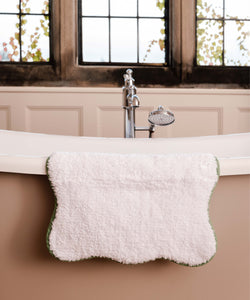 Scalloped Piped Bath Mat, Asparagus