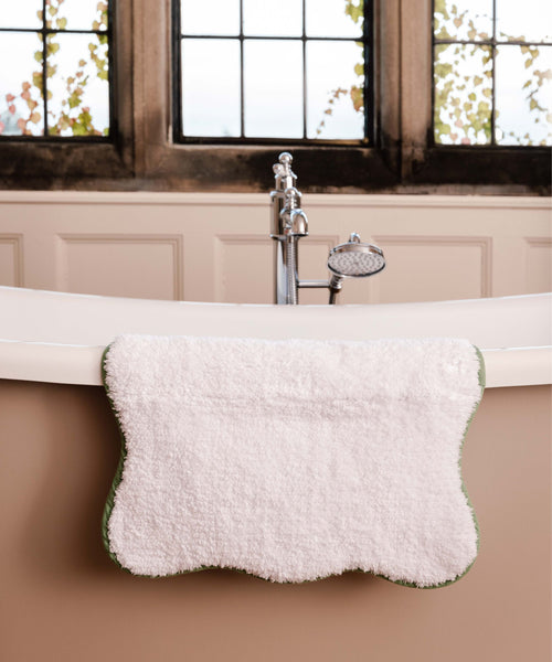 Amelia Scalloped Bath Mat, Asparagus