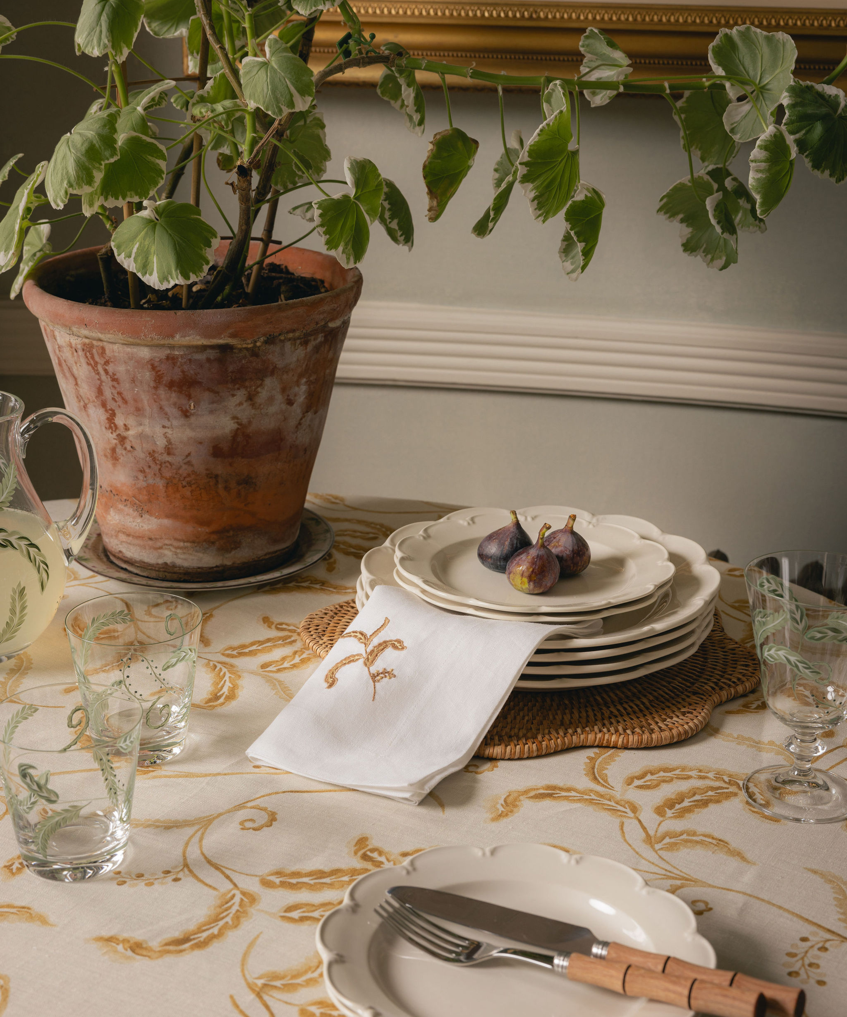 Set of 4 Ada Prairie Linen Napkins, with Handpainted Tumblers