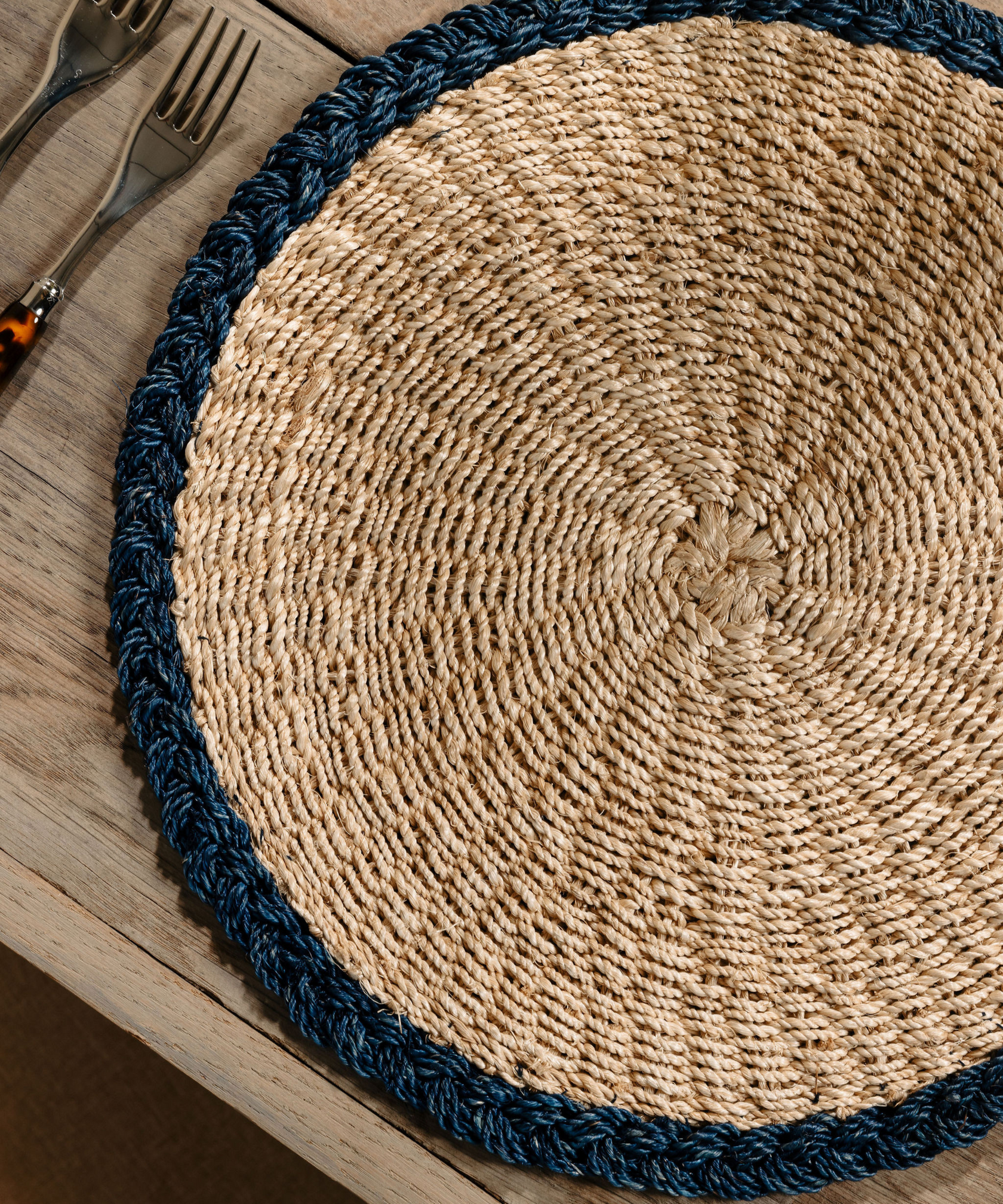 Braided Abaca Placemat, Natural/Navy, Detail
