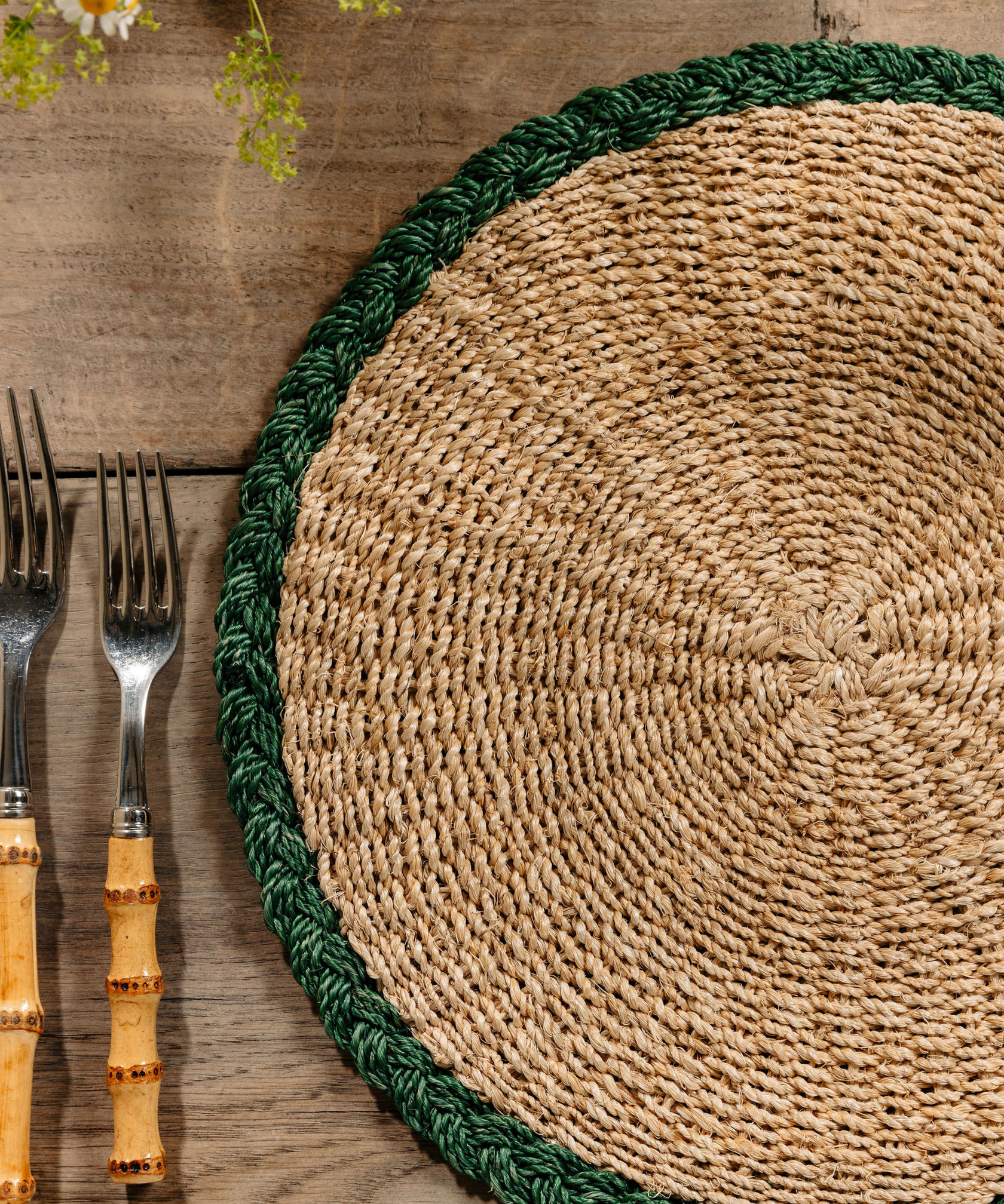 Braided Abaca Placemat, Natural/Juniper, with Bamboo Cutlery