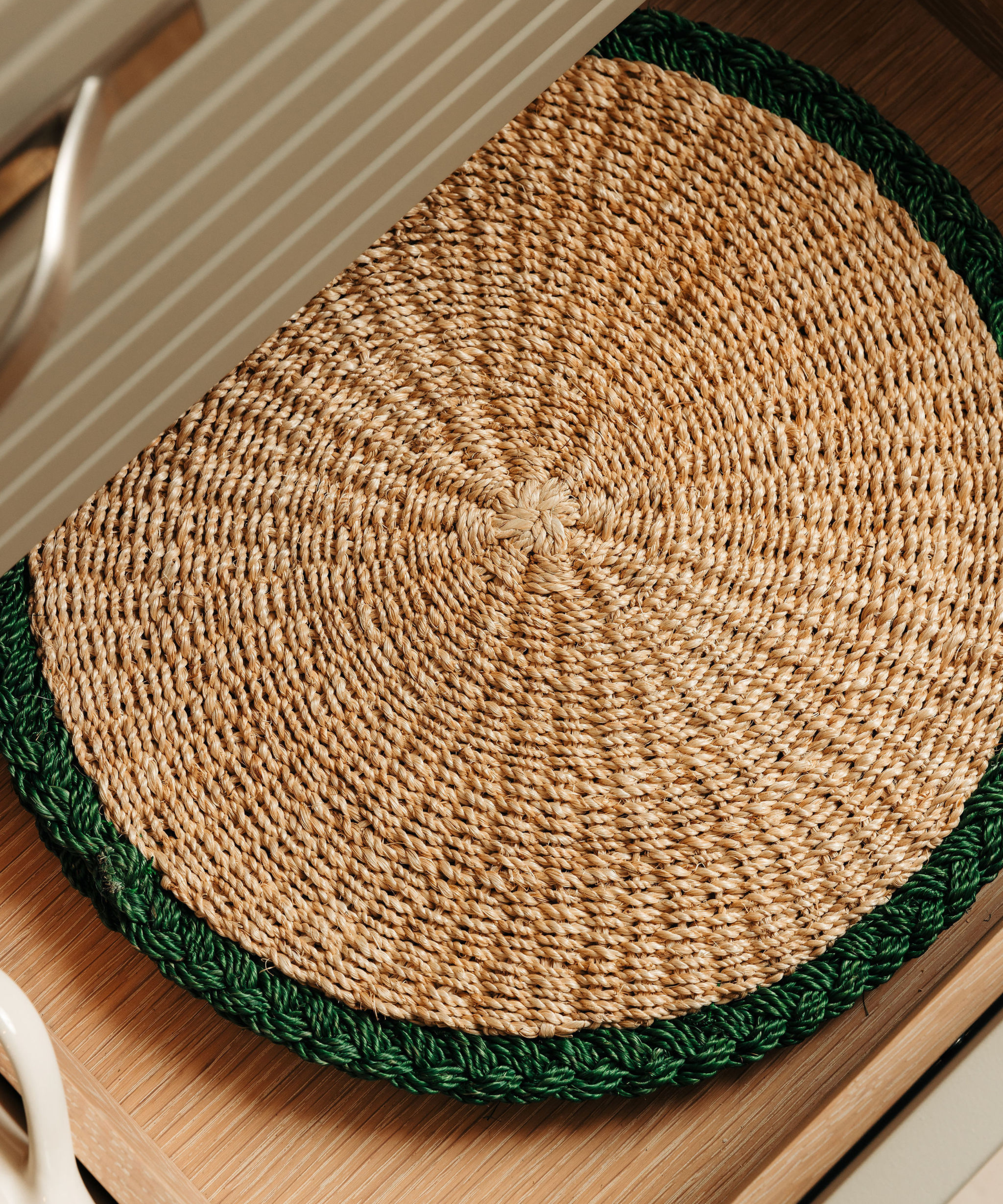 Braided Abaca Placemat, Natural/Juniper, Detail