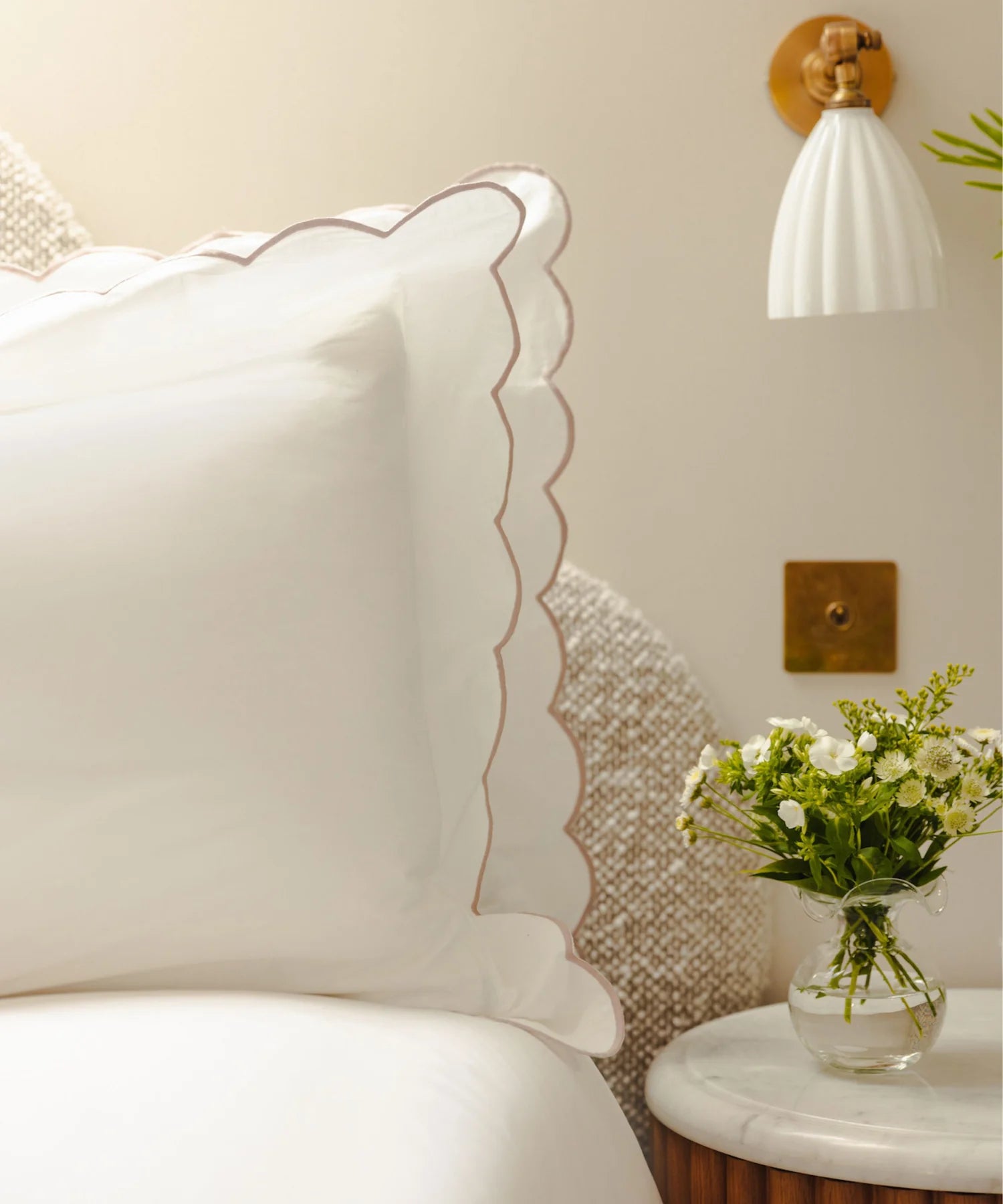 Annabelle Scalloped Bed Linen, Dusty Pink, Detail