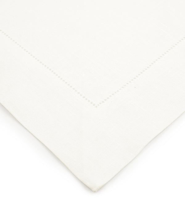 Iona White Rattan Placemats (Set of 4 Iona White Rattan Placemats (Set of 4