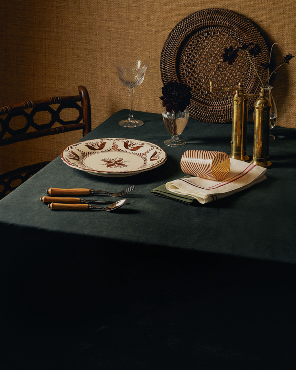 Classic Linen Table Linens, Forest Green